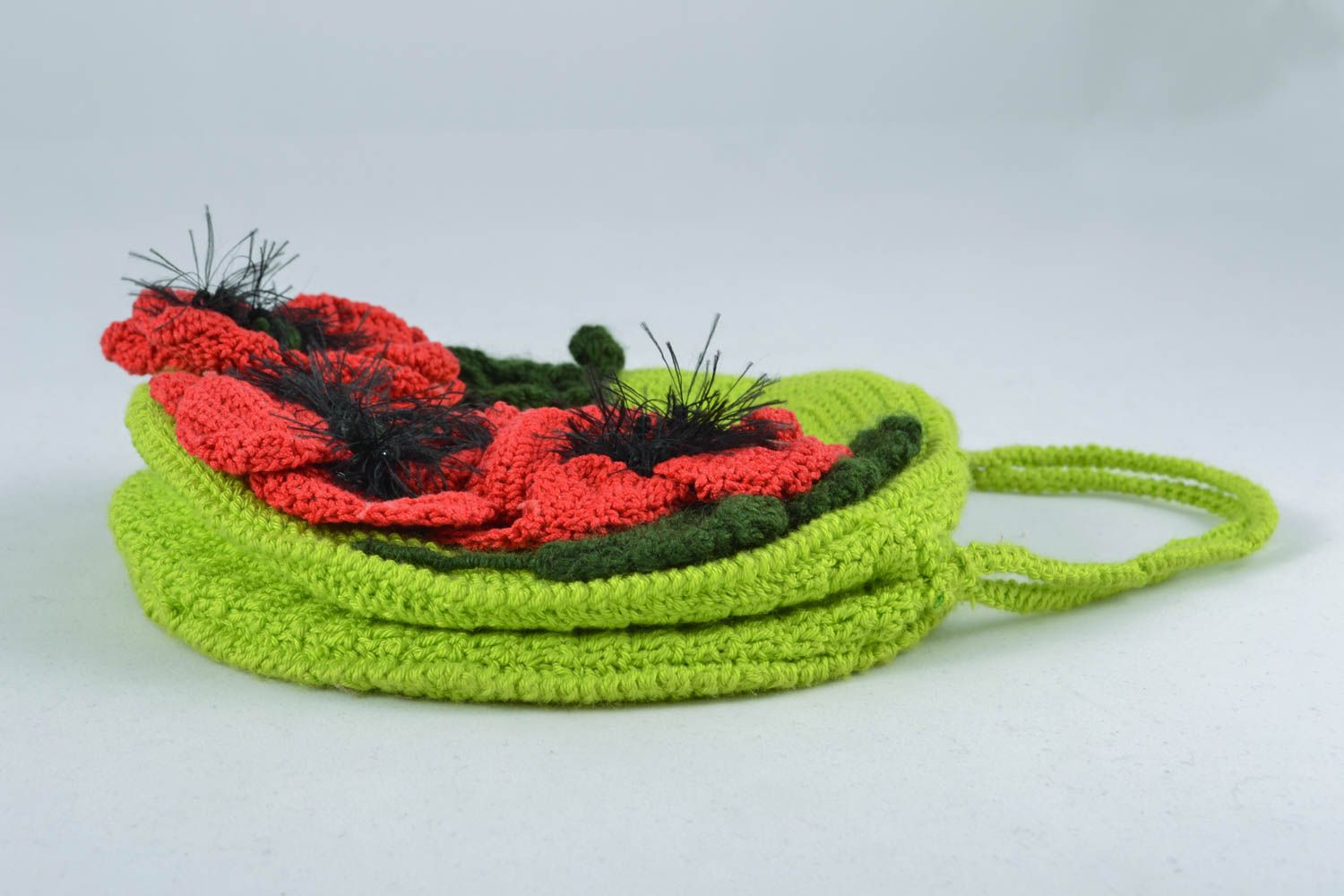 Crochet bag with flowers photo 1
