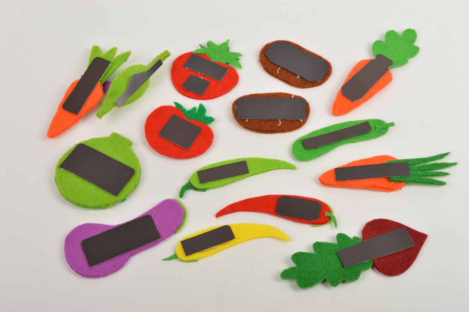 Магниты ручной работы магниты для детей фетровые игрушки в виде овощей 15 штук фото 4