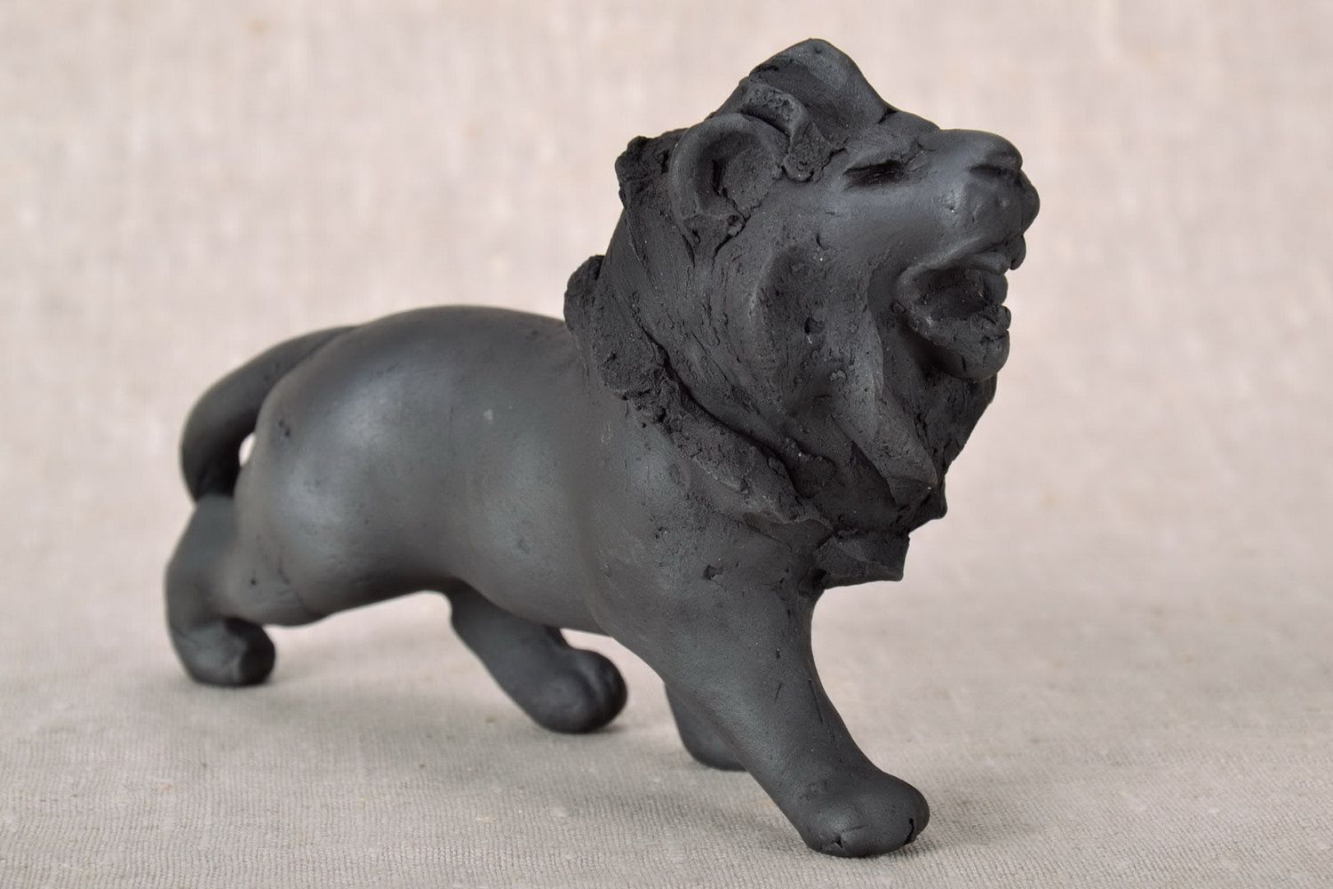 Statuette made from linden wood Lion photo 3