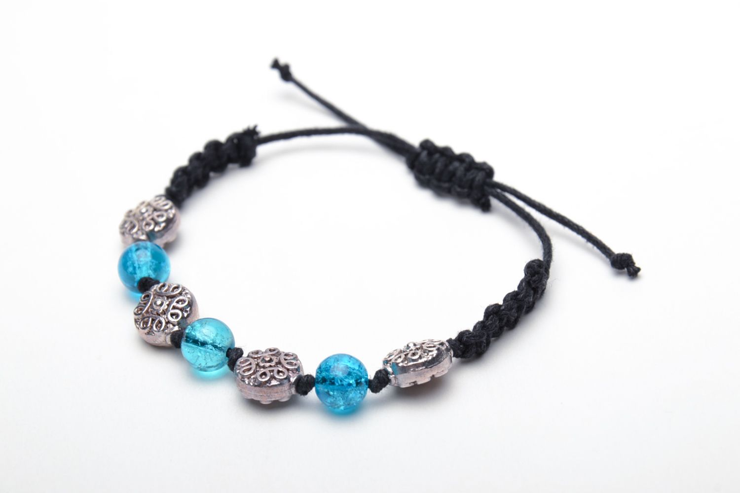 Bracelet with glass beads and metal elements photo 3