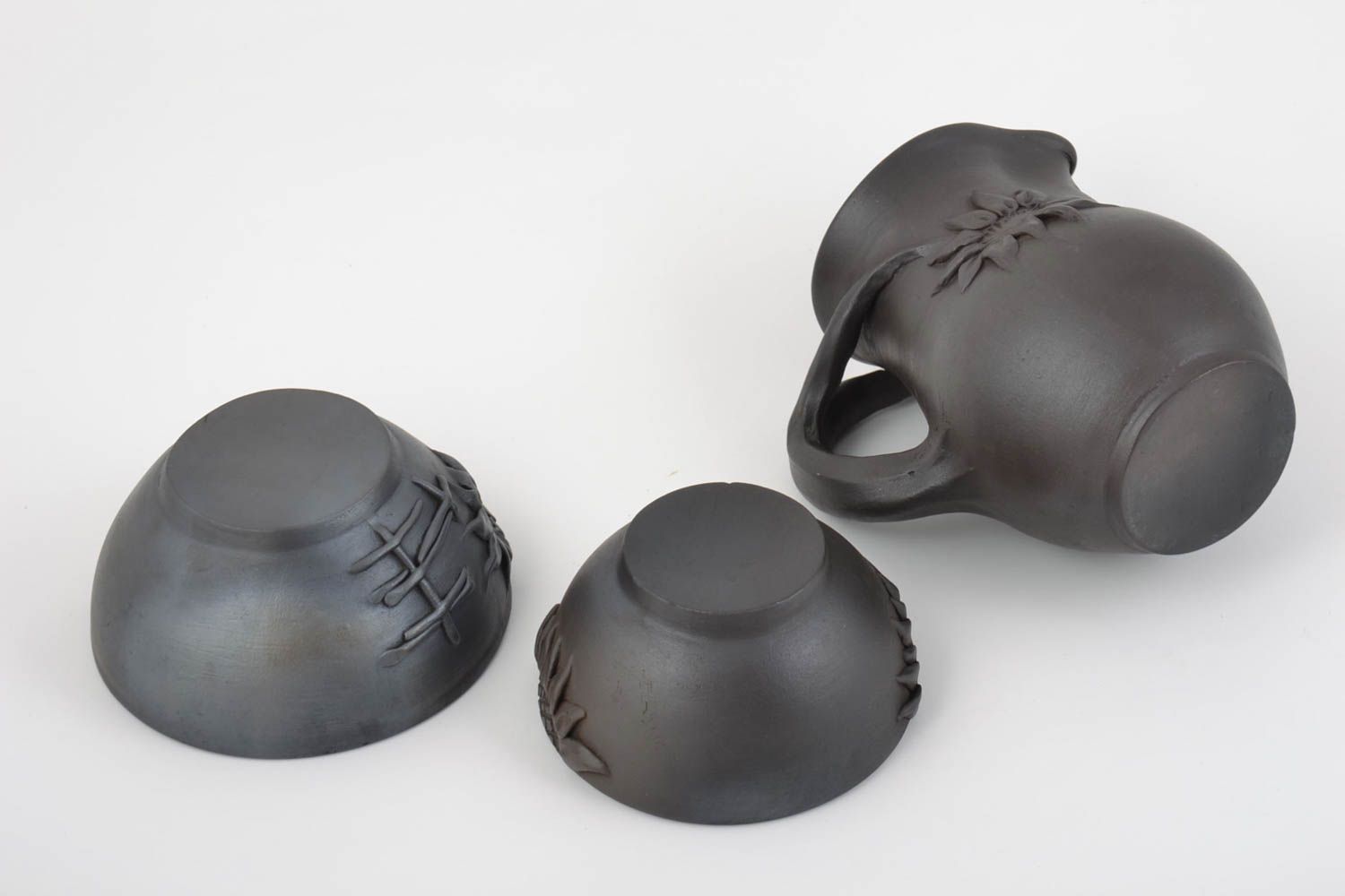 Глиняная посуда набор из трех изделий кувшин и пиалы черные ручной работы фото 5