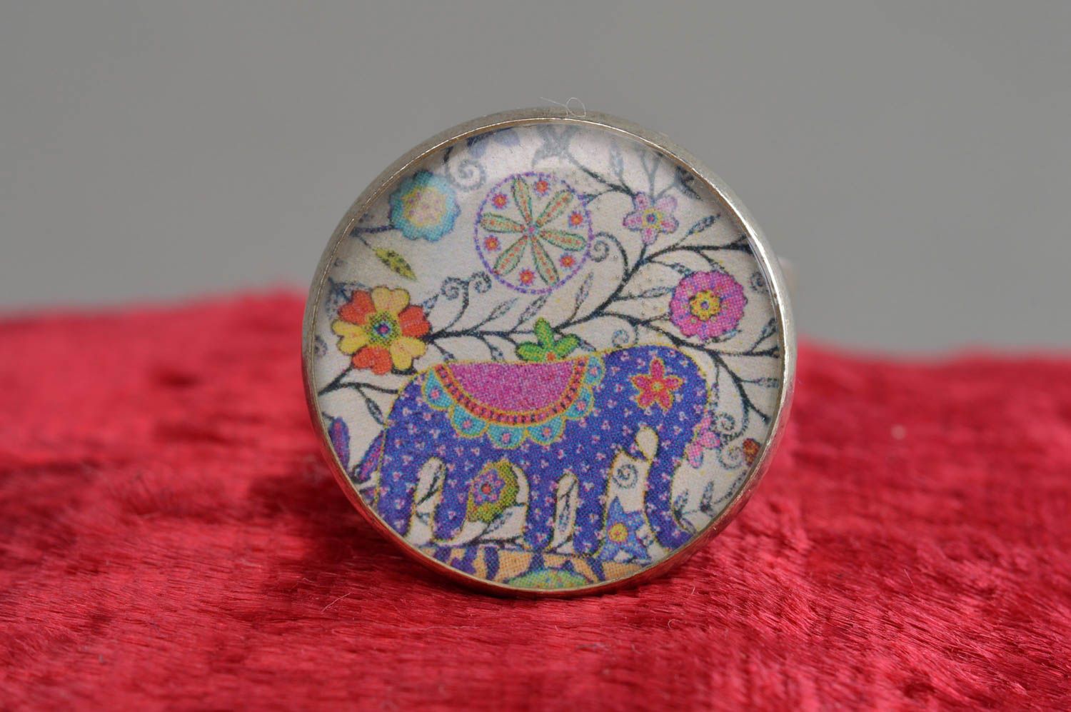 Bright handmade decoupage ring with print coated with epoxy adjustable size photo 2