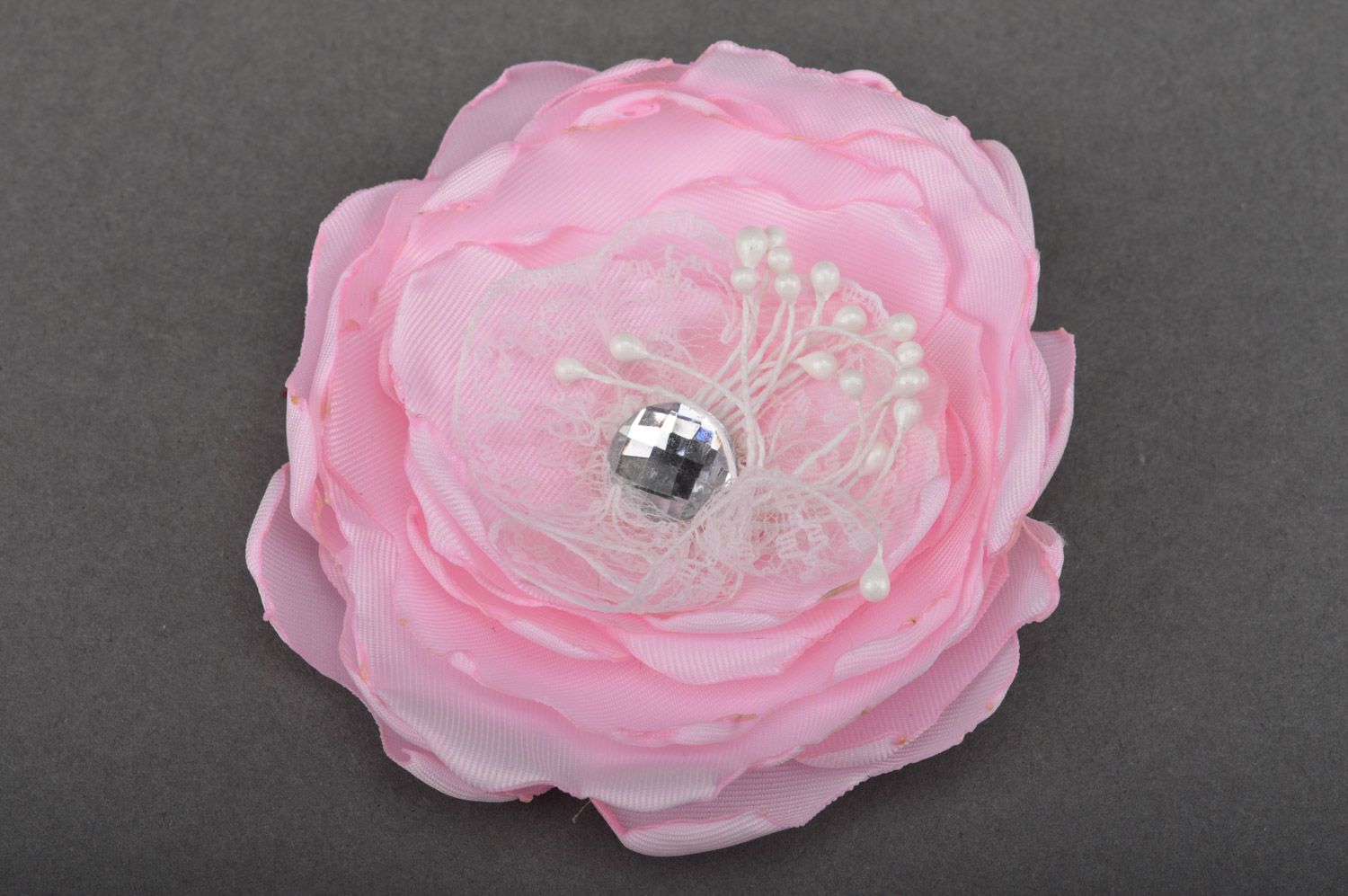 Tender handmade pink fabric flower hair clip with lace rhinestones and stamens photo 3