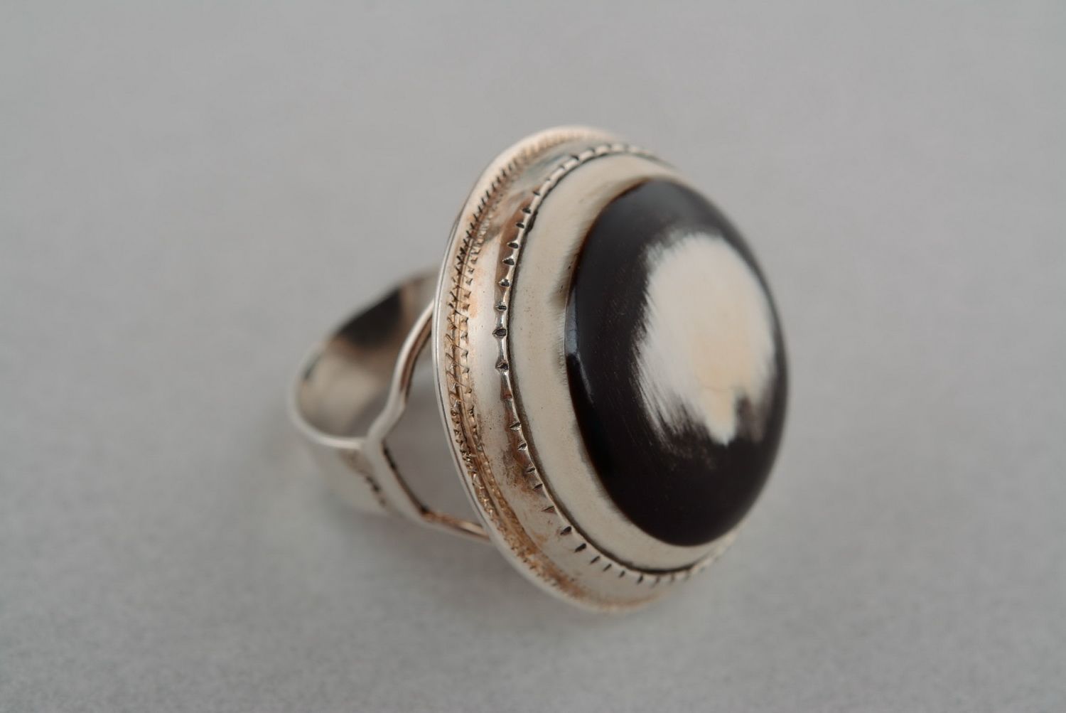Ring made of horn photo 4