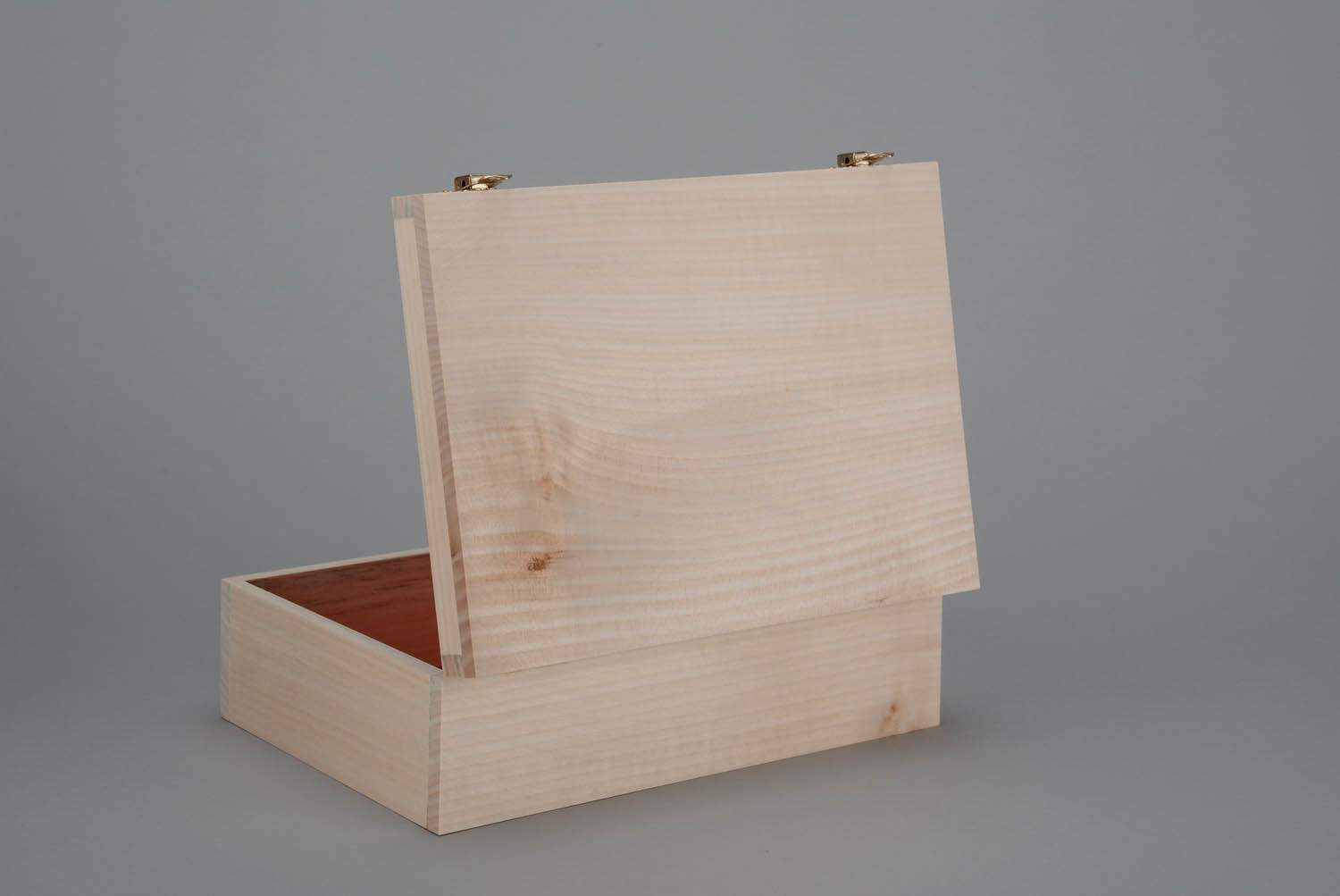 Caja-pieza de madera foto 3