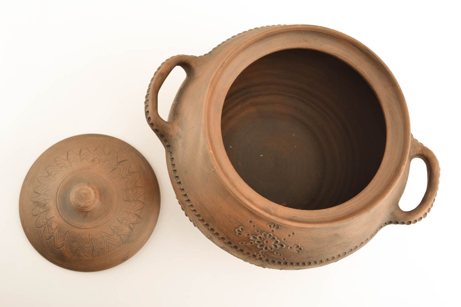 Ceramic pot with ornament photo 3