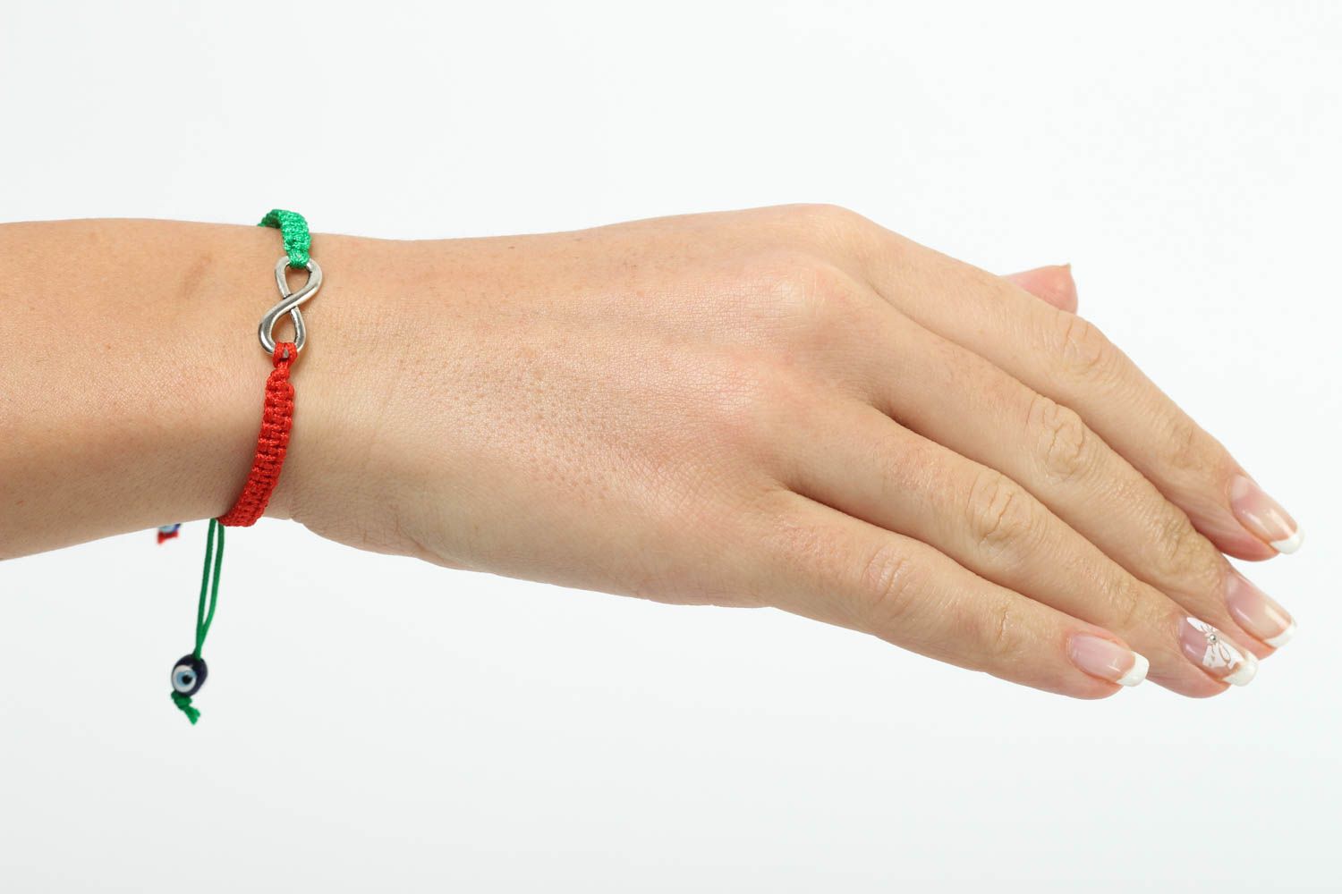 Bracelet en fils Bijou fait main infini rouge fin design Accessoire femme photo 5