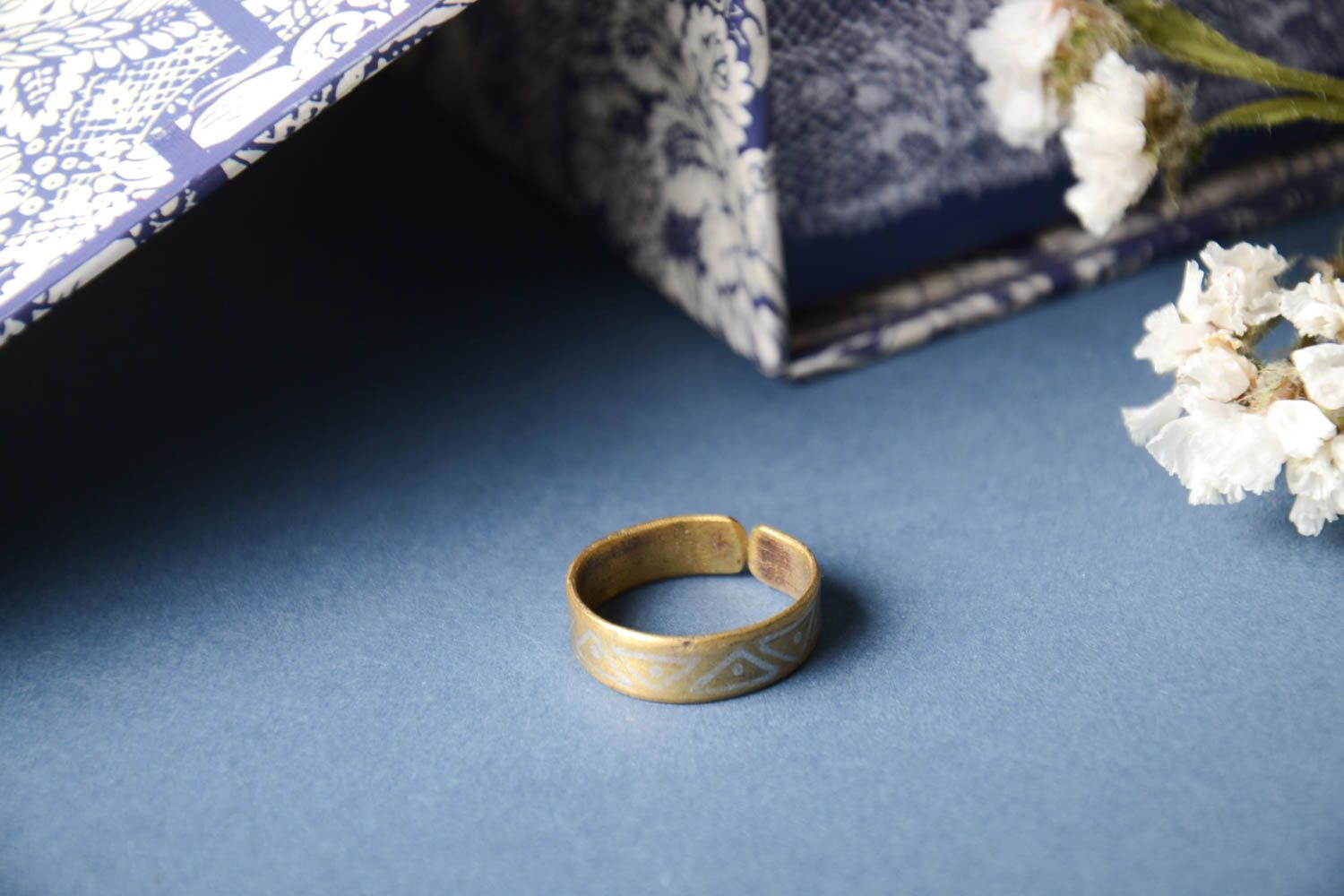 Ring aus Kupfer handmade Ring Damen Designer Accessoire Ring Schmuck mit Muster foto 1