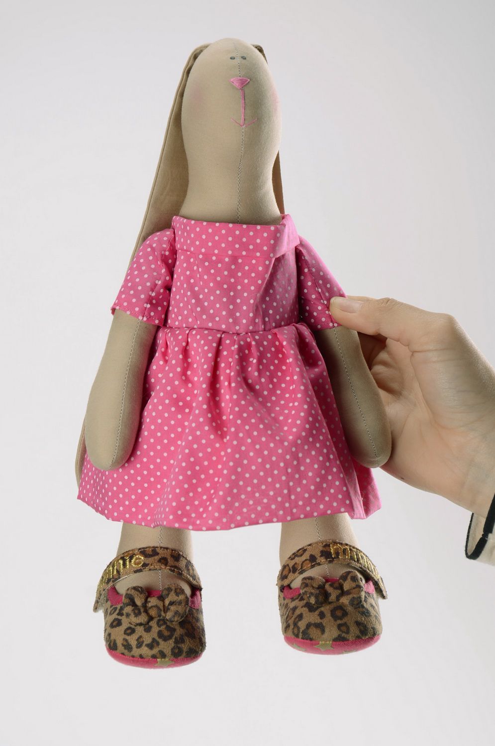 Puppe Hasenweibchen im rosigem Kleid foto 1
