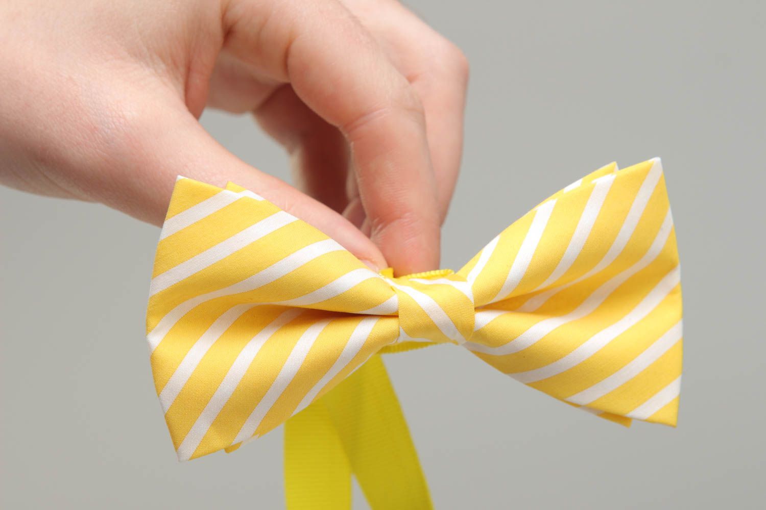 Lemon-colored fabric bow tie with stripes photo 4