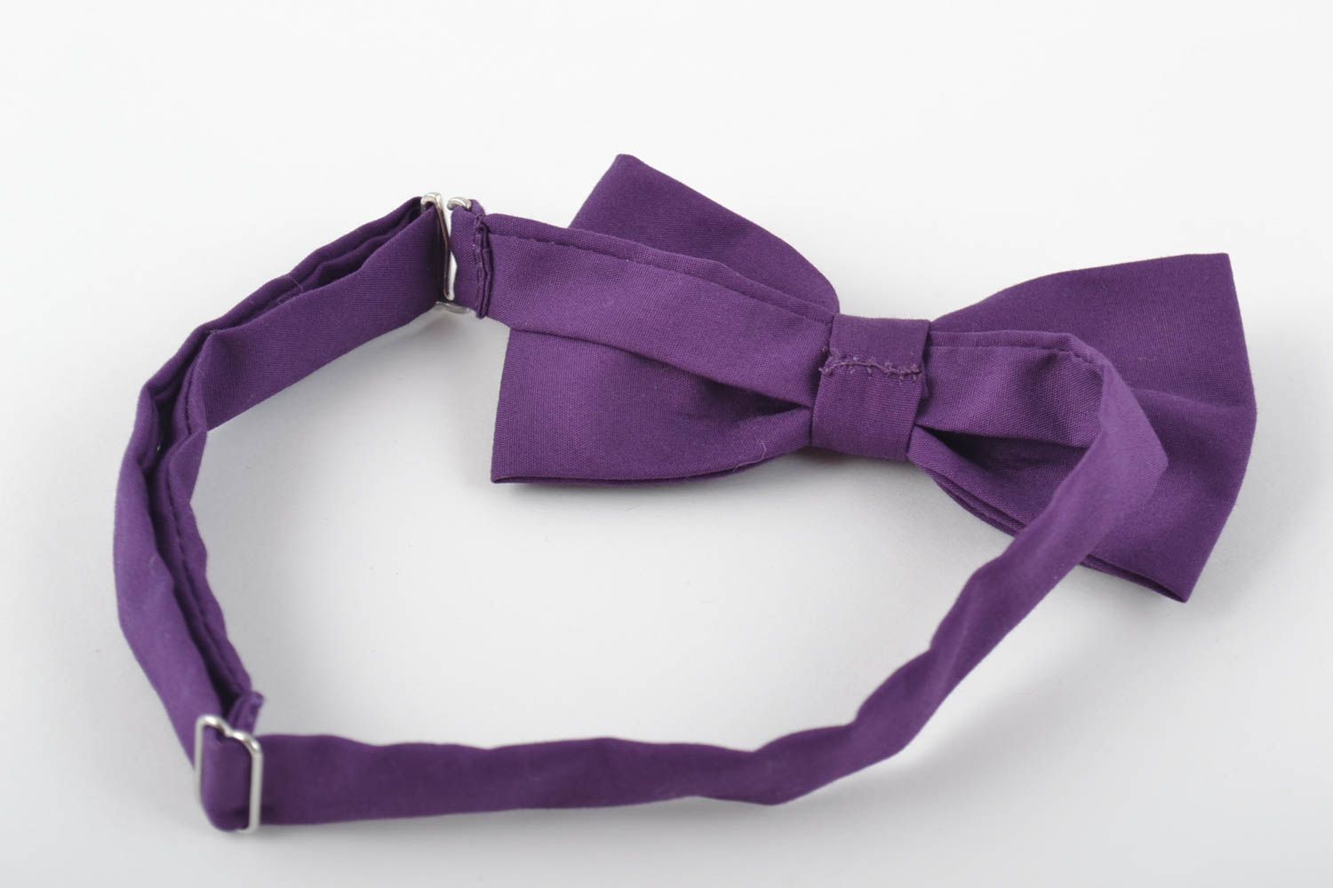 Фиолетовый галстук-бабочка из коттона ручной работы оригинальная на ремешке фото 2