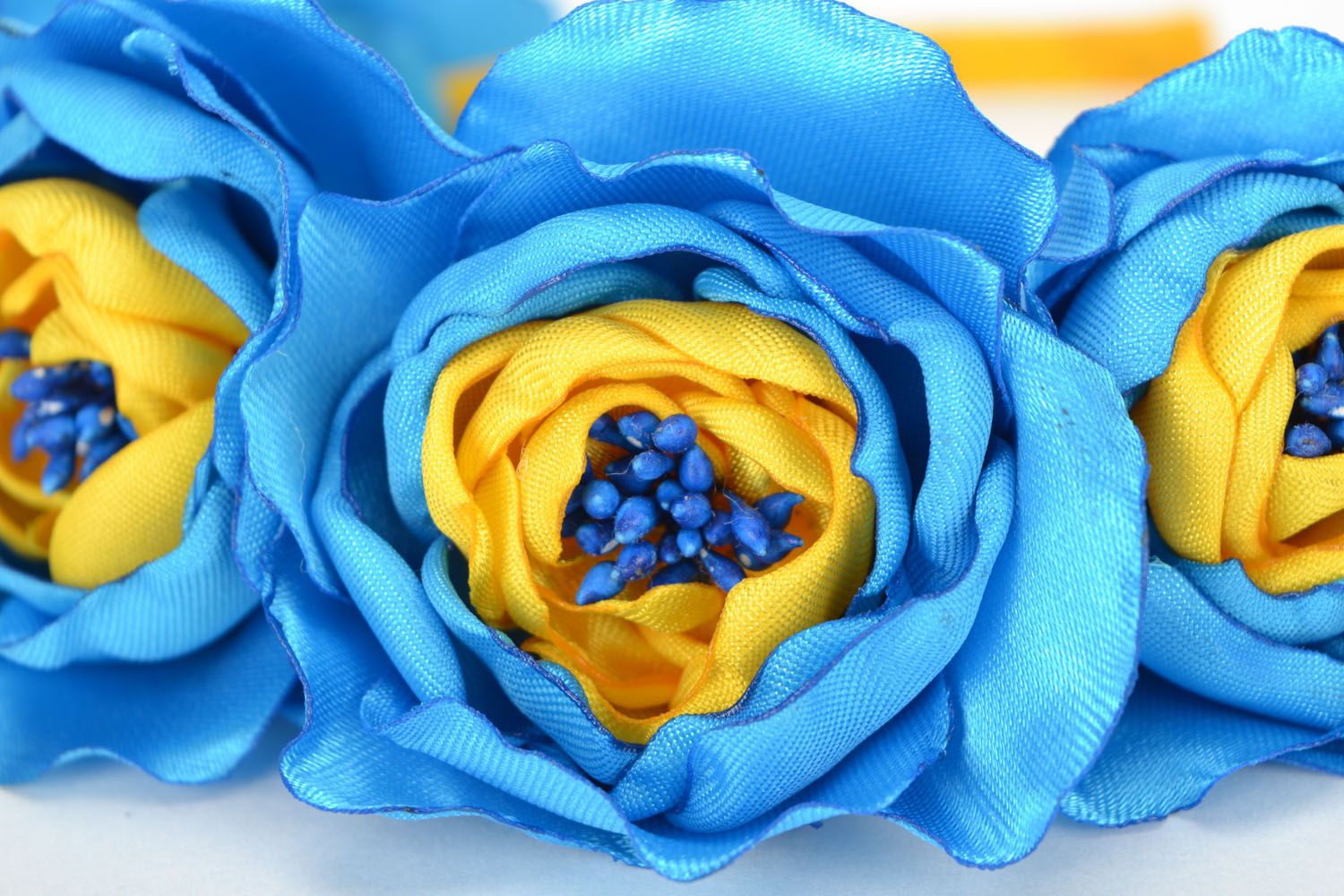 Grinalda de cabelo de flores Rosas azul-amarelos foto 4