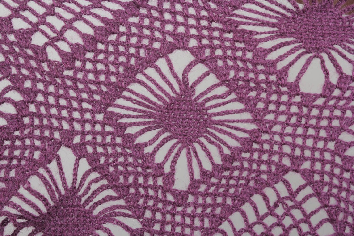 Châle tricoté main en fils de laine violets photo 3