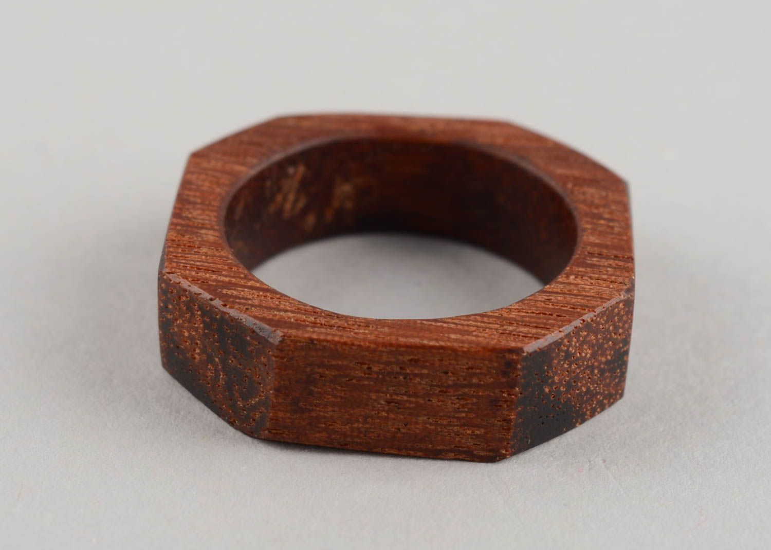 Необычный авторский аксессуар кольцо гайка из натурального дерева ручная работа фото 2