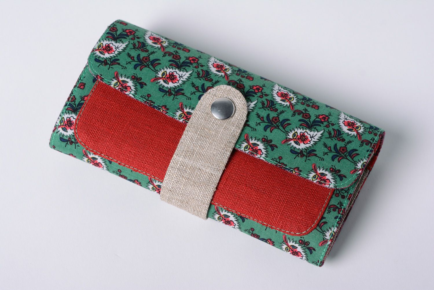 Motley handmade rectangular women's purse sewn of natural fabric photo 4