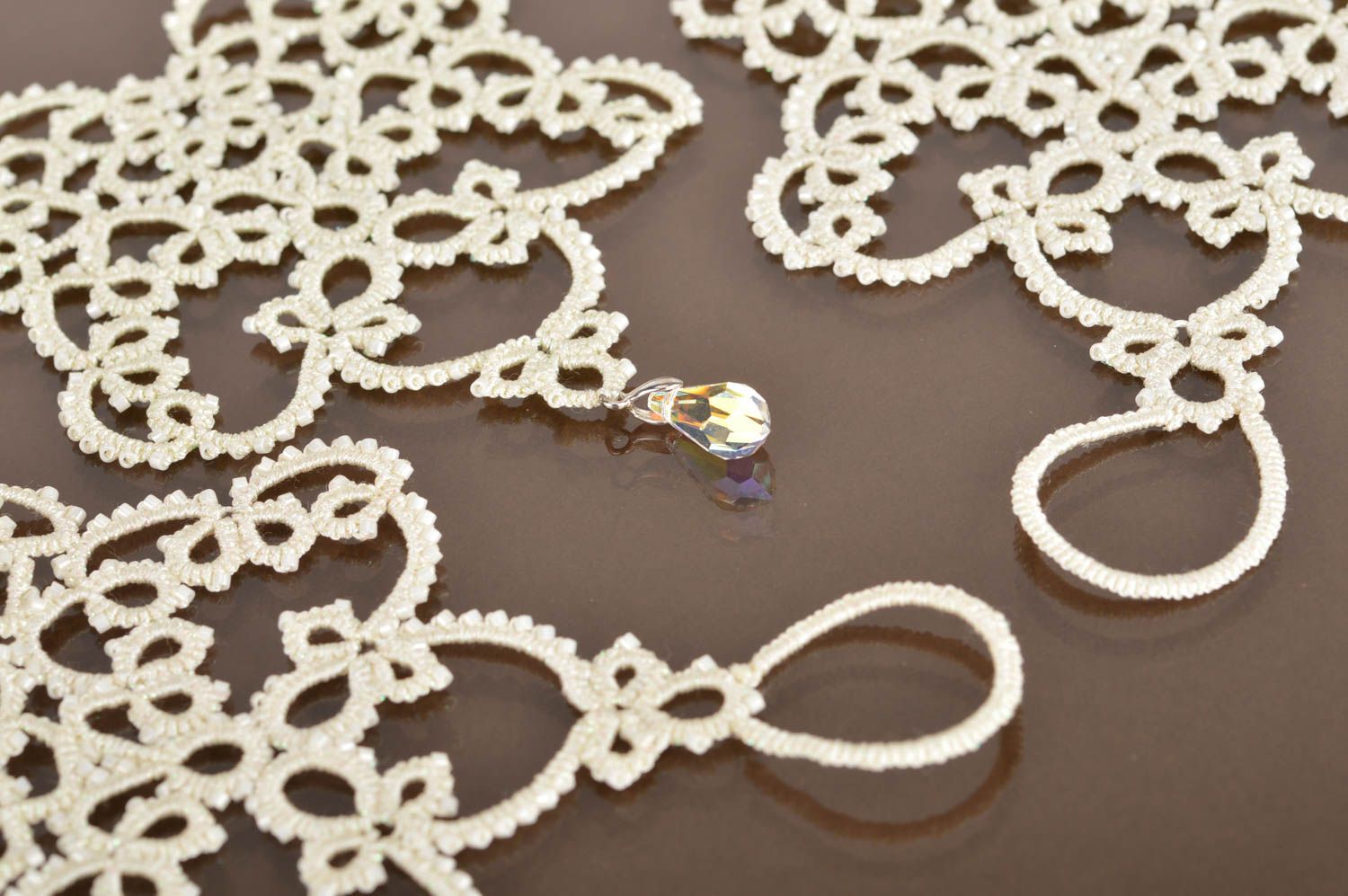Beautiful white handmade tatting earrings necklace and gloves wedding jewelry photo 4