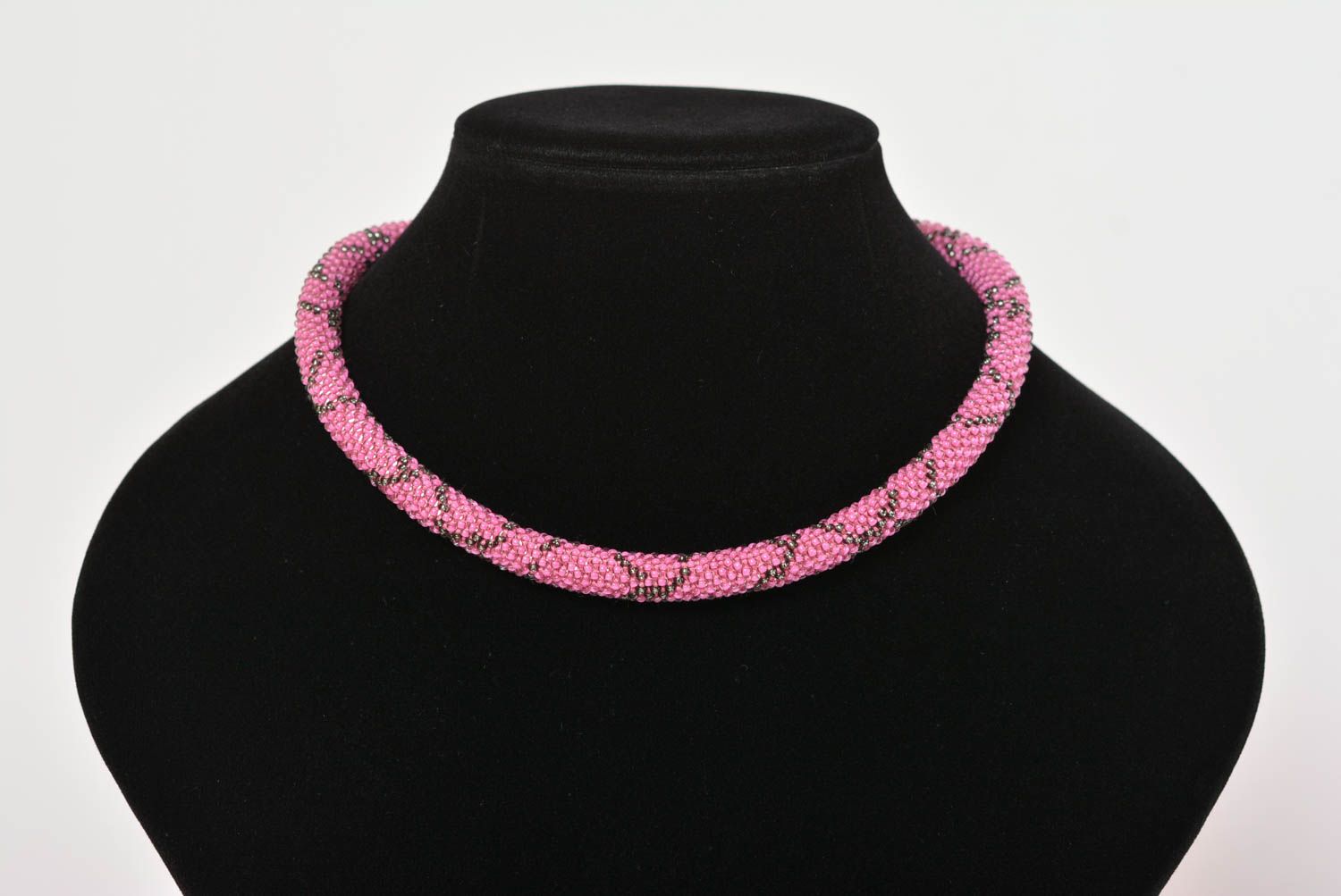 Collier spirale Bijou fait main rose en perles de rocaille Cadeau femme photo 3