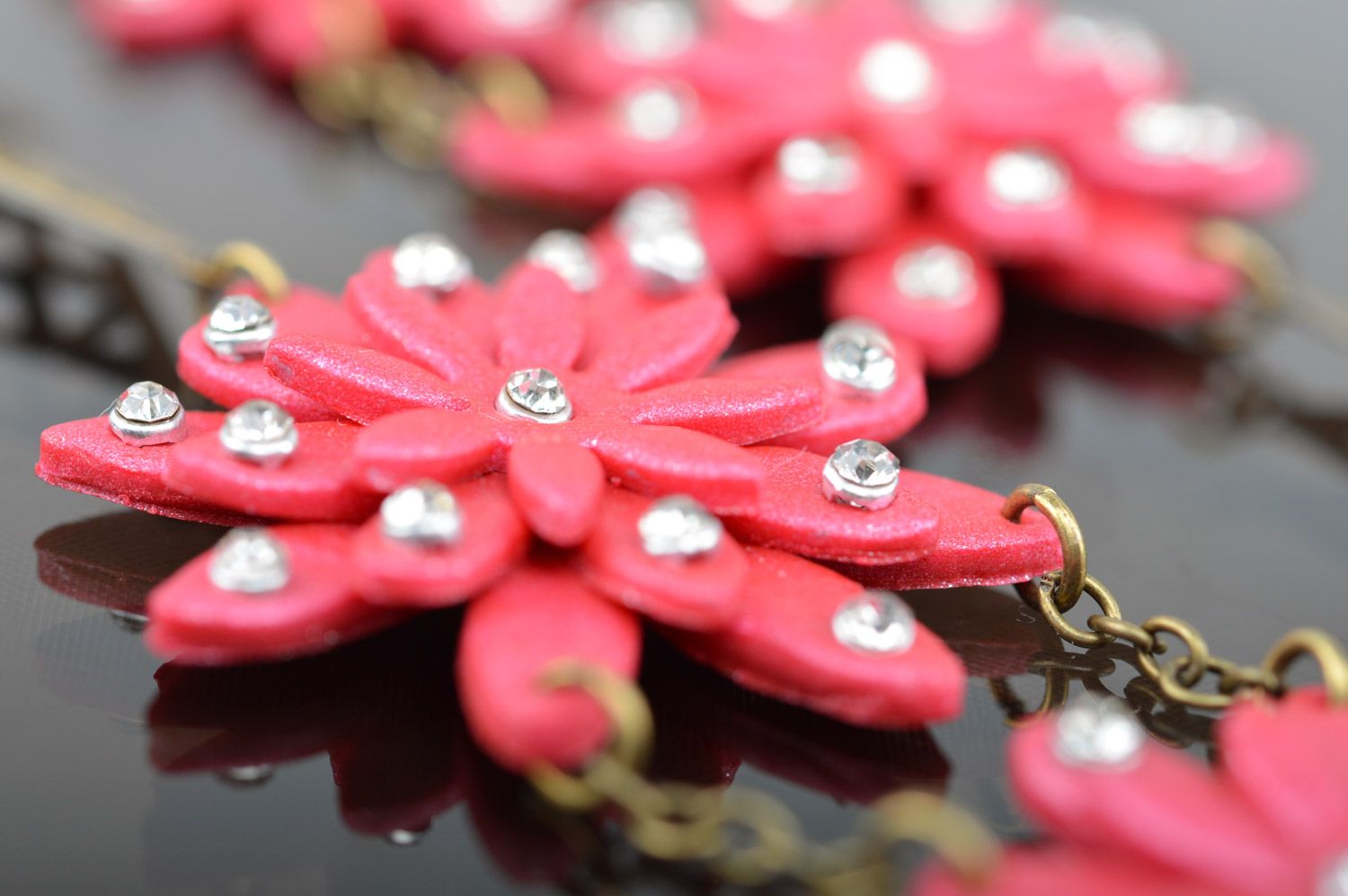 Beautiful handmade bright plastic long flower earrings Gerbera  photo 5