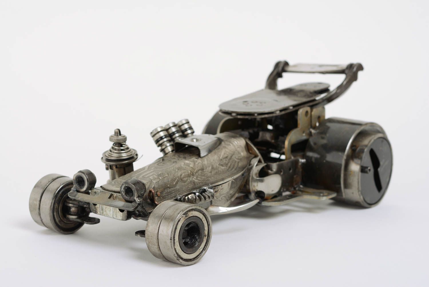 Originelles handmade Deko Modellauto aus Metall im Techno Art Stil Hot Rod foto 1