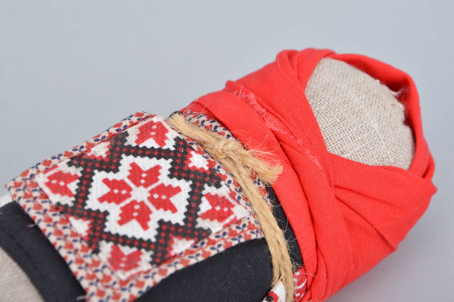 Poupée faite main en tissu de coton et toile de sac style ethnique talisman photo 4