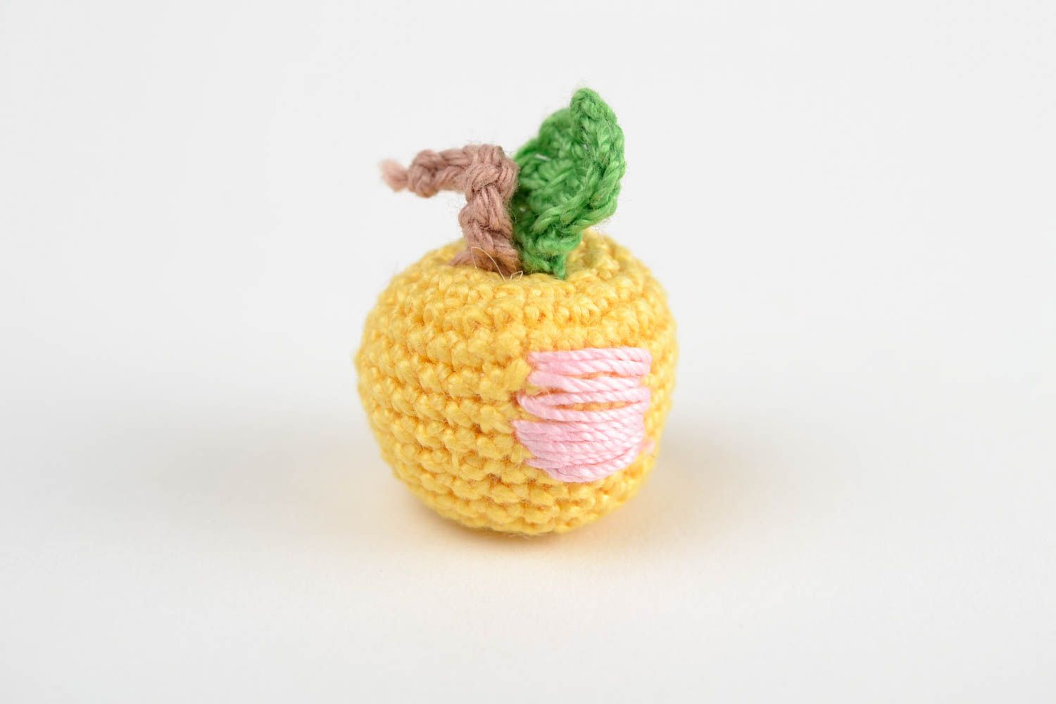 Peluche pomme faite main Jouet tricot Cadeau enfant tricot jaune fruit photo 3
