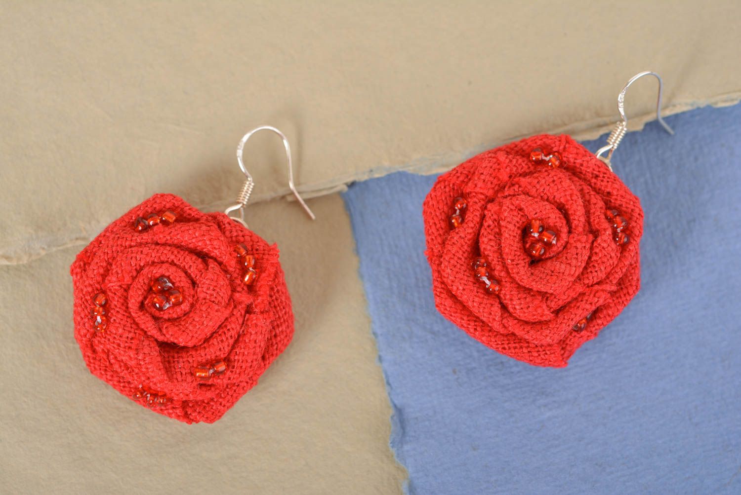 Серьги из ткани ручной работы красивые серьги красные цветы модные серьги фото 1