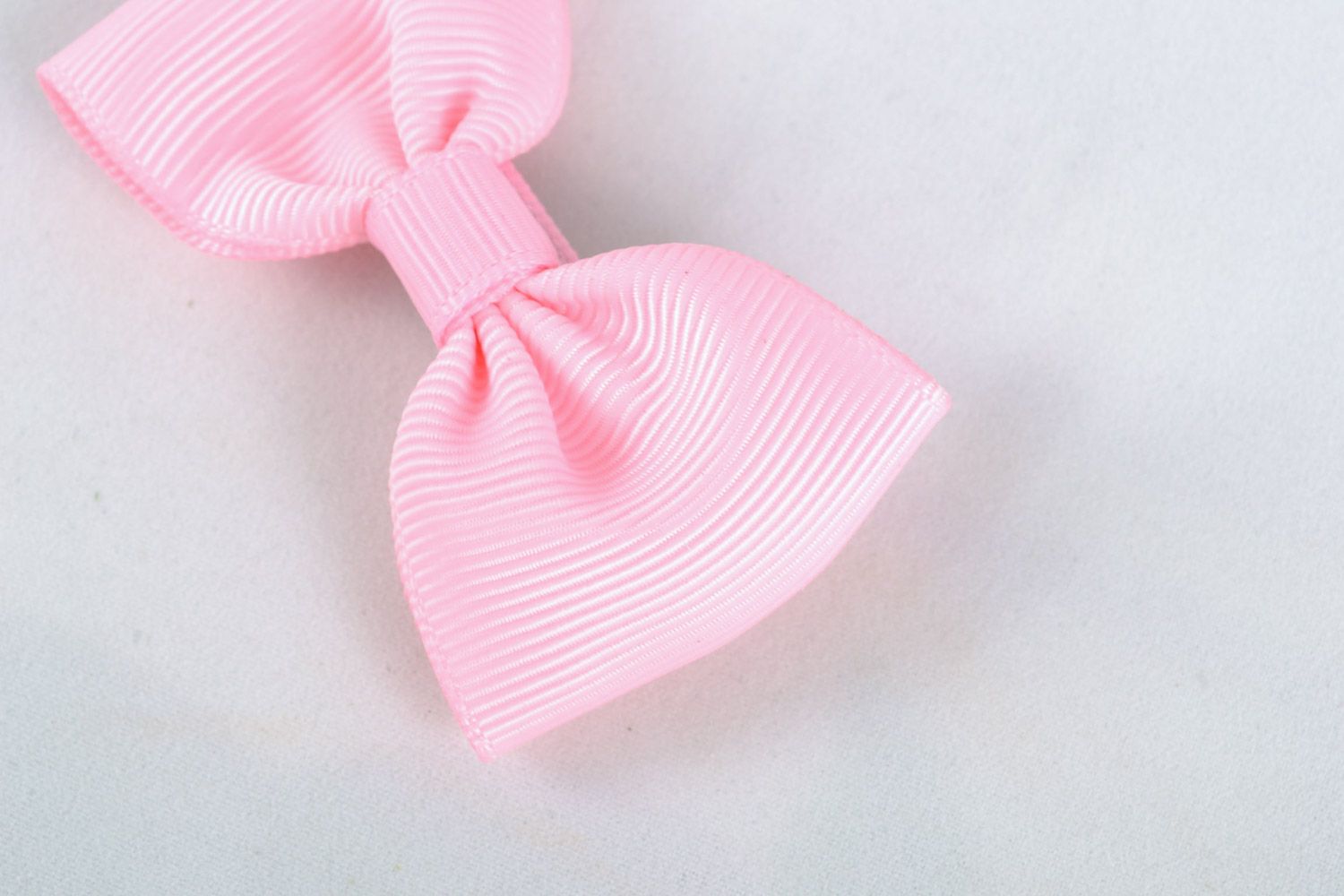Handmade beautiful pink hairpin in the form of ribbon bow stylish hair accessories photo 5
