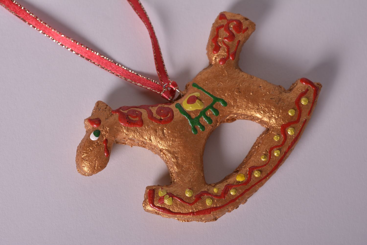 La figurina cavallo fatta a mano pendente in pasta di sale addobbi natalizi foto 2