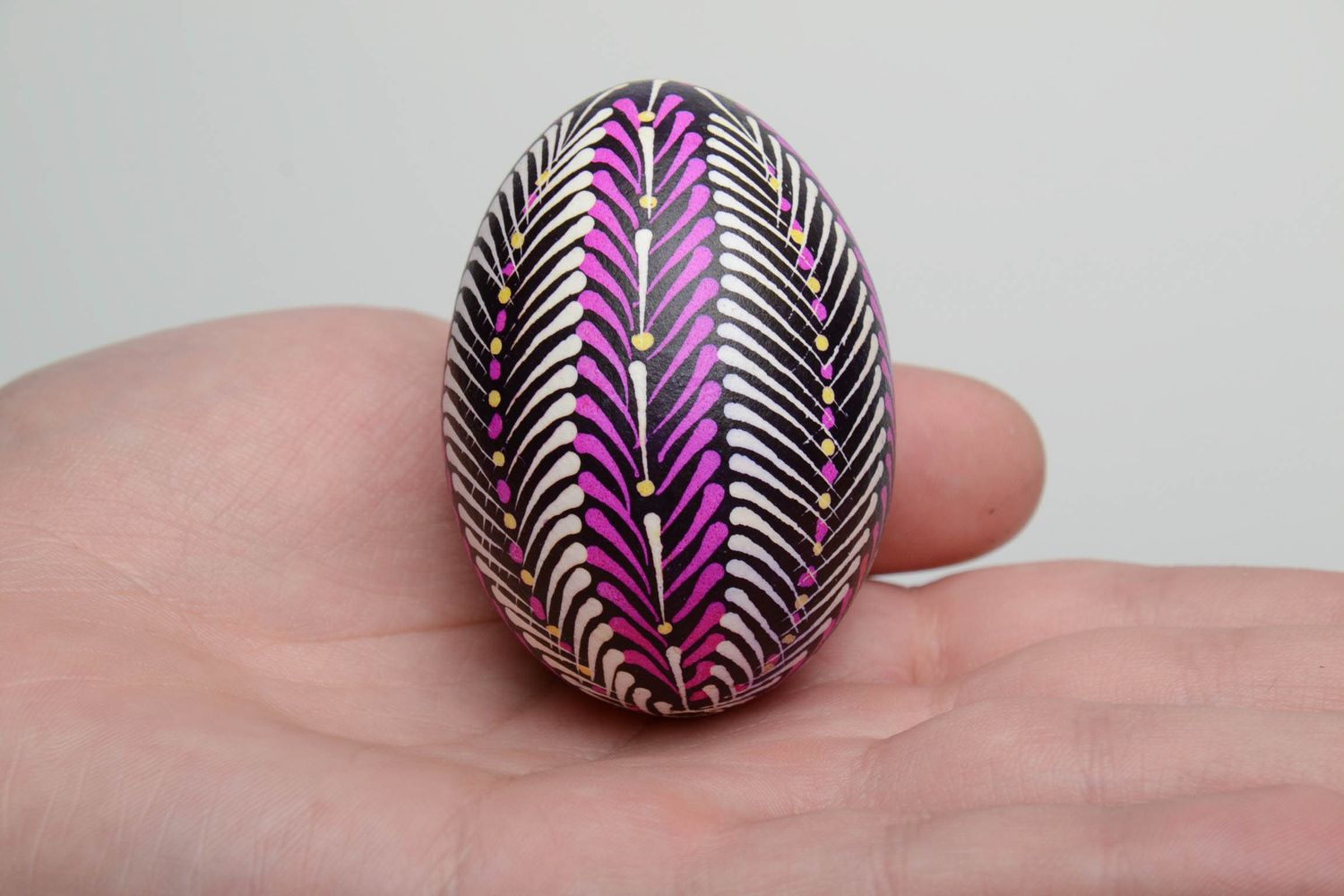 Красивое расписное яйцо с лемковской символикой  фото 5