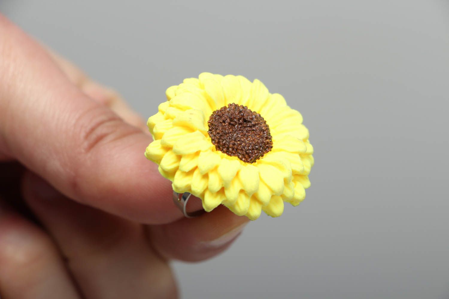 Polymer clay ring in the shape of sunflower photo 3