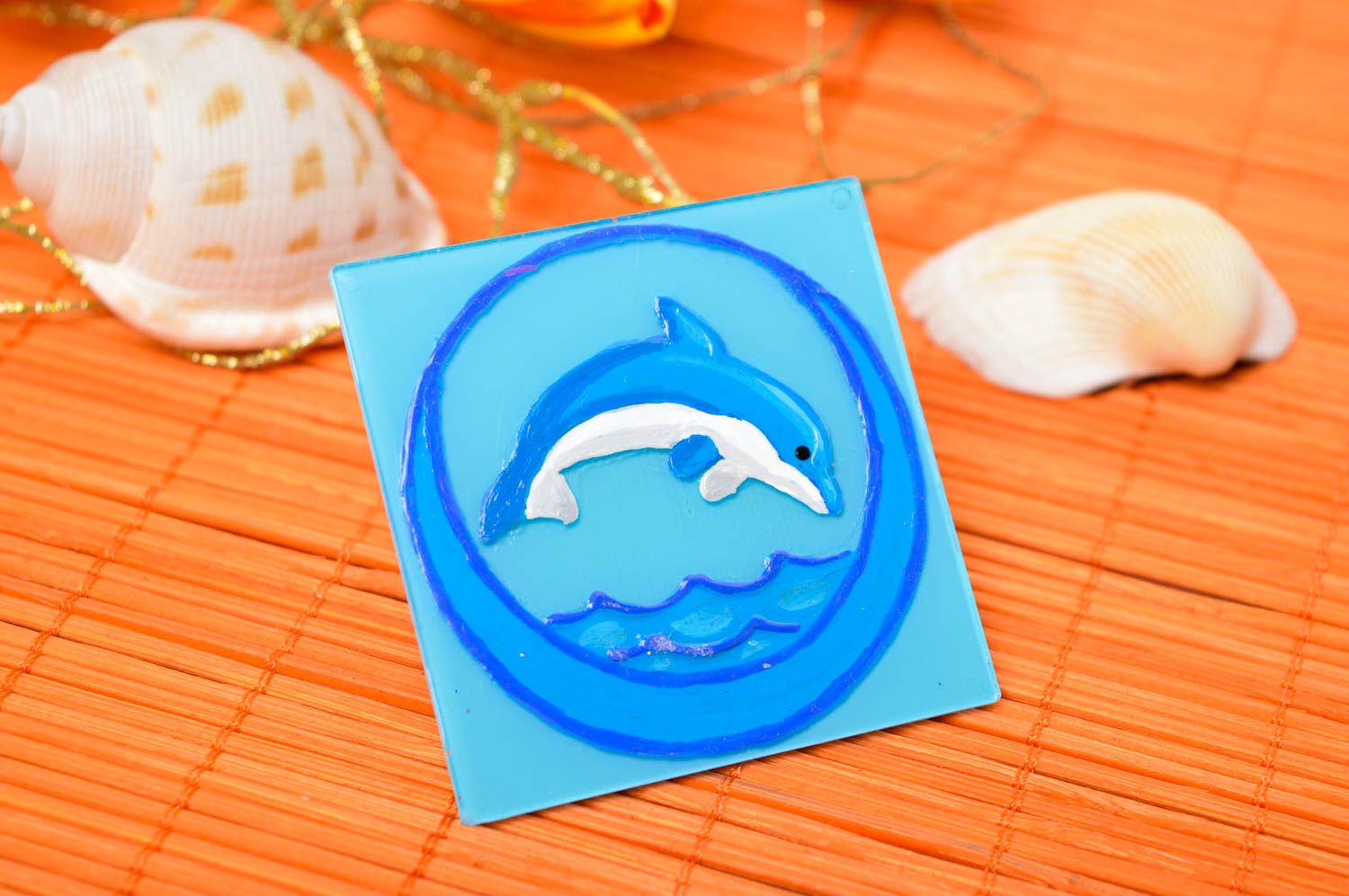 Handmade Plastik Magnet Deko Element Haus Dekoration mit Delphin ausgefallen foto 1
