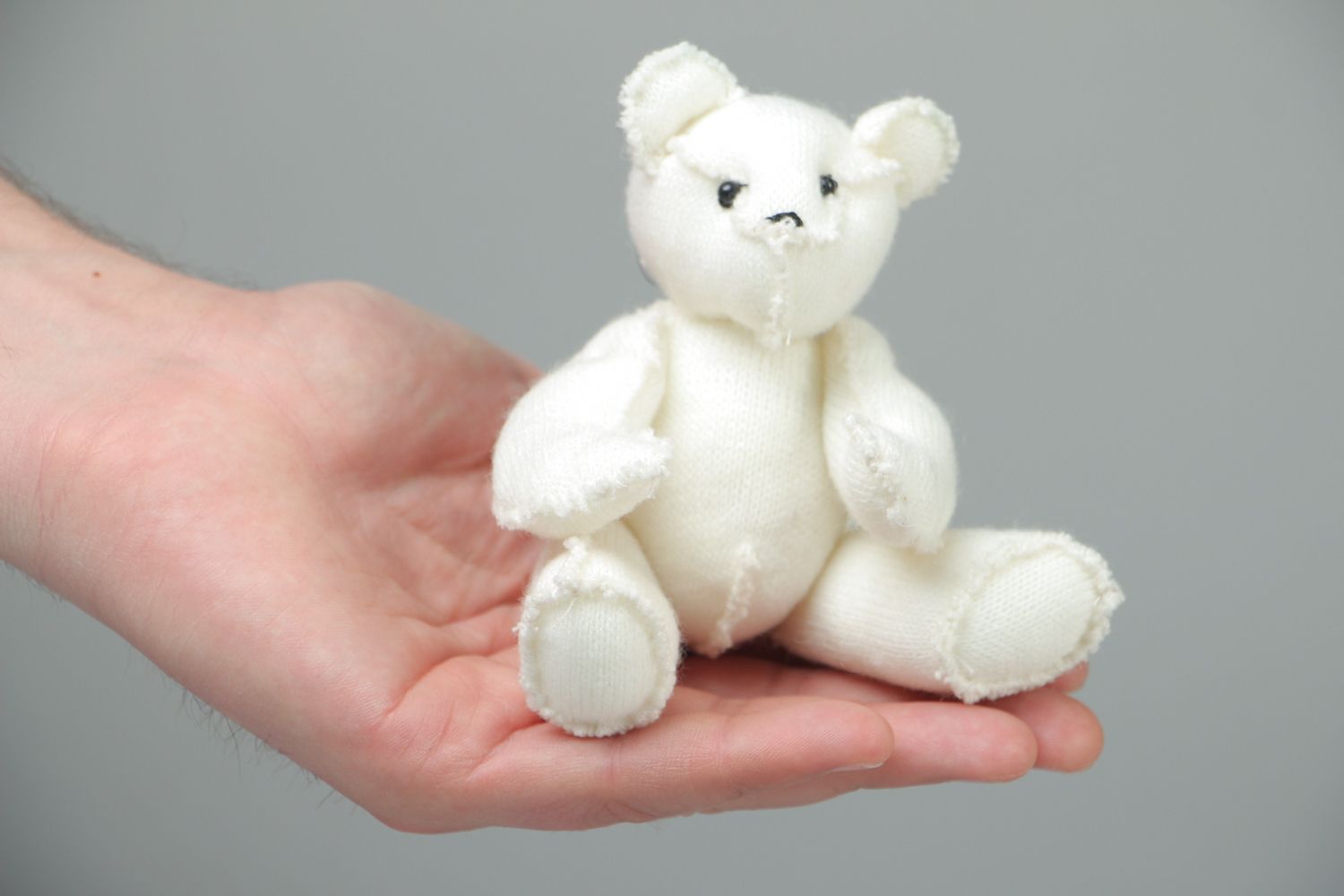 Мягкая игрушка ручной работы из ткани Белый медведь фото 3