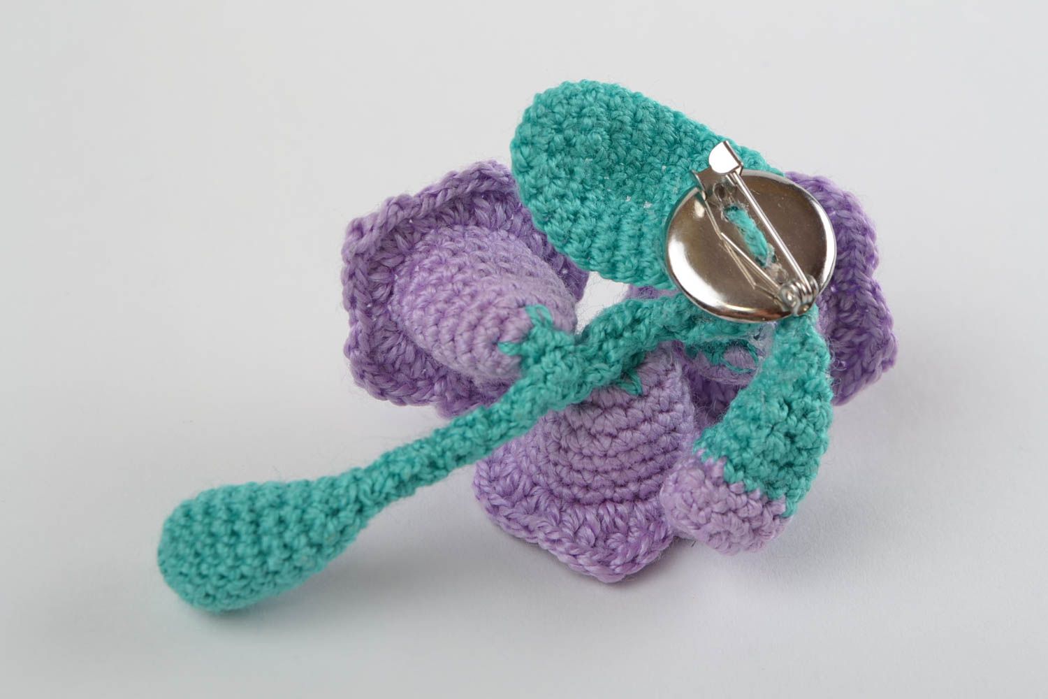 Handmade elegant brooch with three crocheted tender violet flowers photo 5