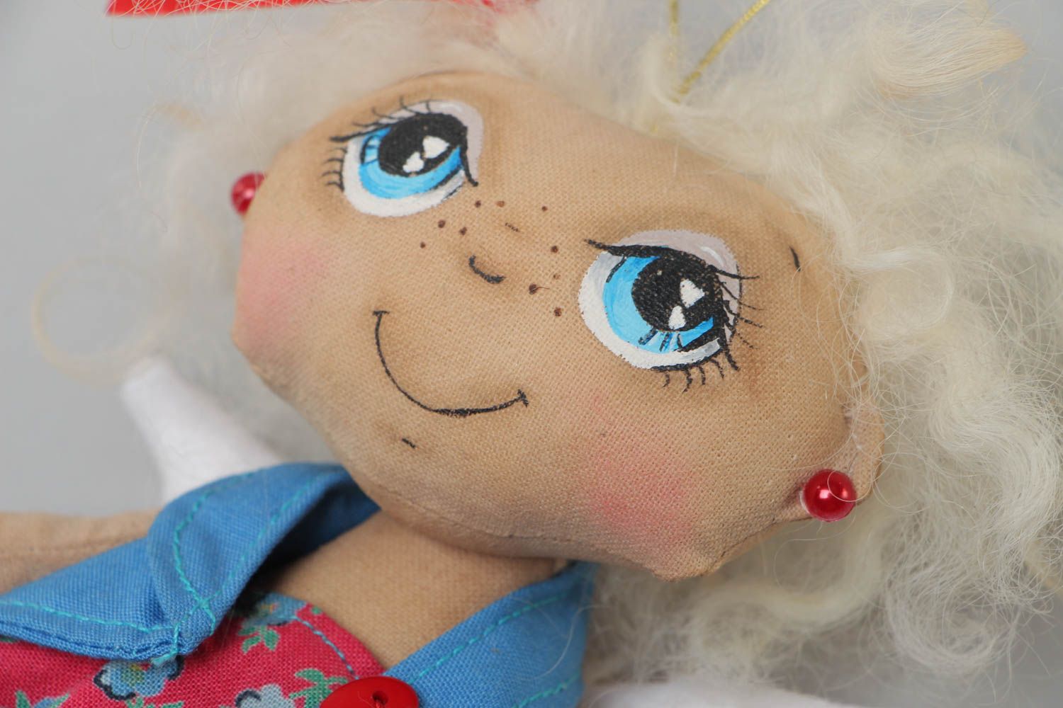 Kleine künstlerische kuschelige Puppe für Interieur und Kind mit Aroma foto 3