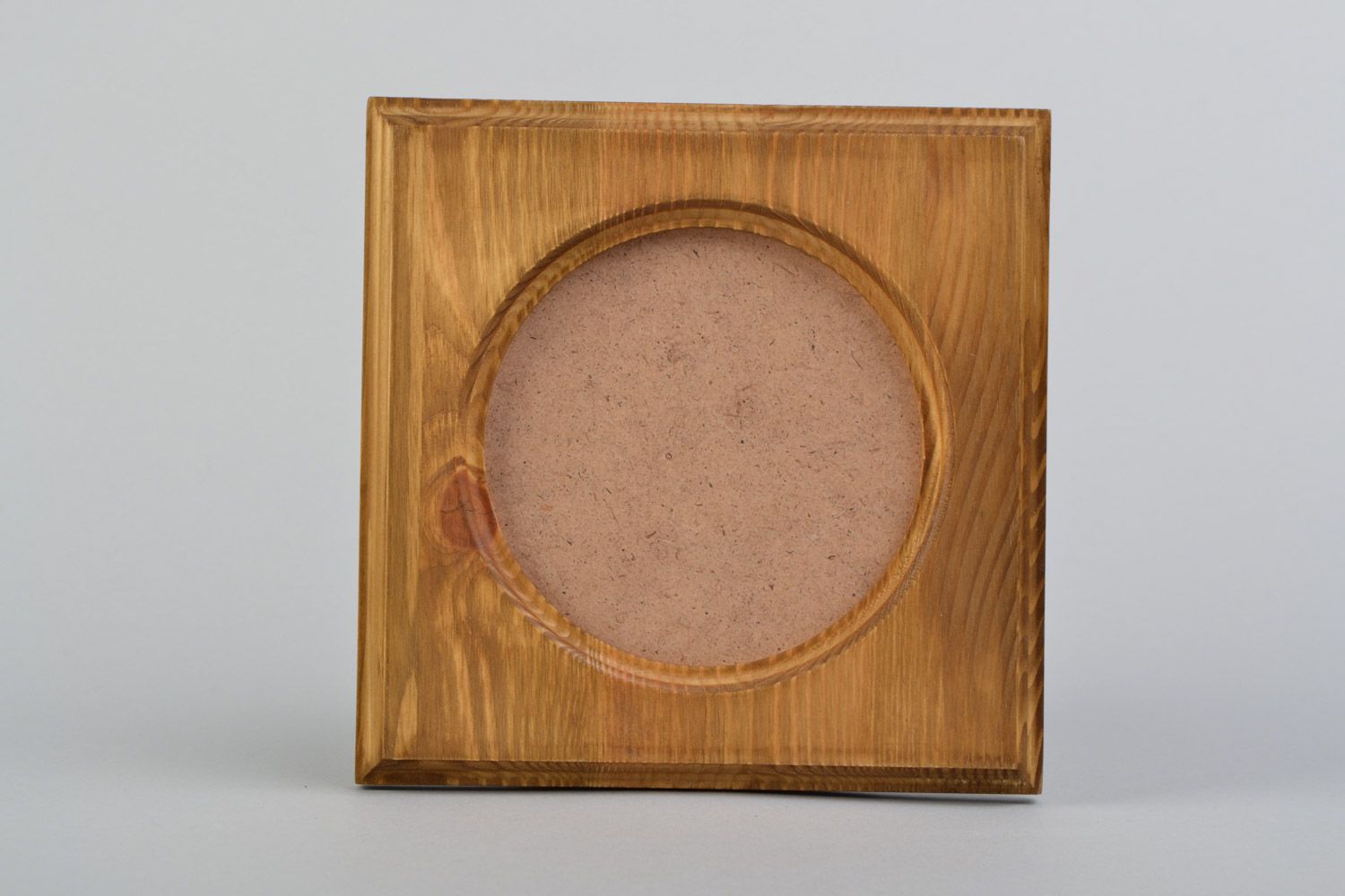 Деревянная рамка для фото из сосны квадратная ручной работы маленькая красивая фото 5
