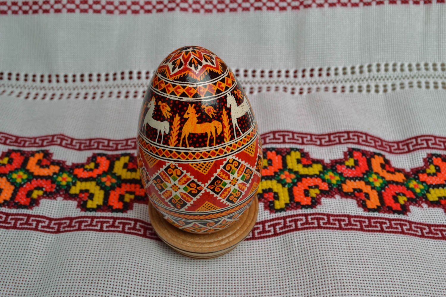 Oeuf de Pâques décoratif fait main peint avec ornement original souvenir photo 5