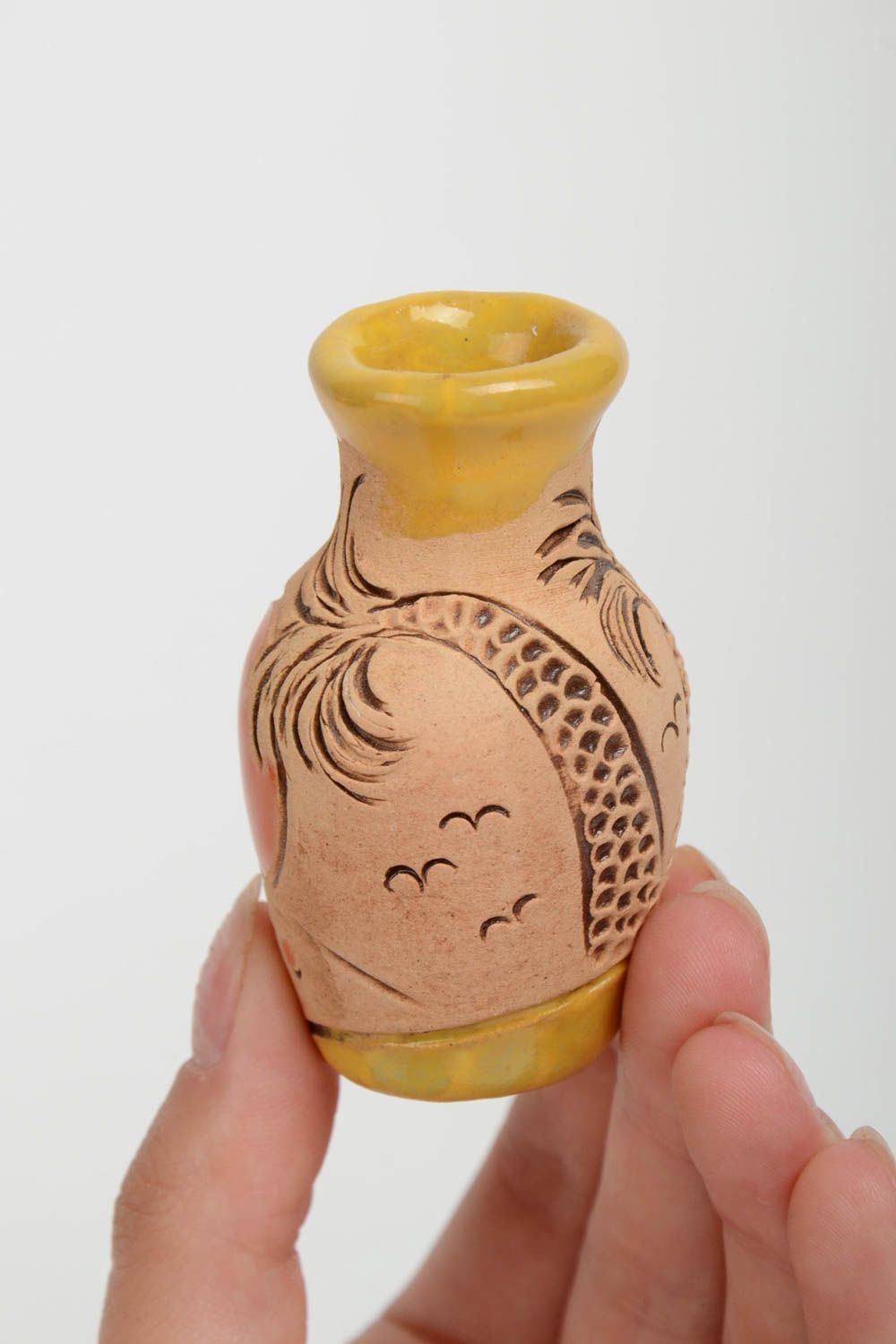 Декоративный глиняный кувшин ручной работы расписанный эмалями красивый фото 4