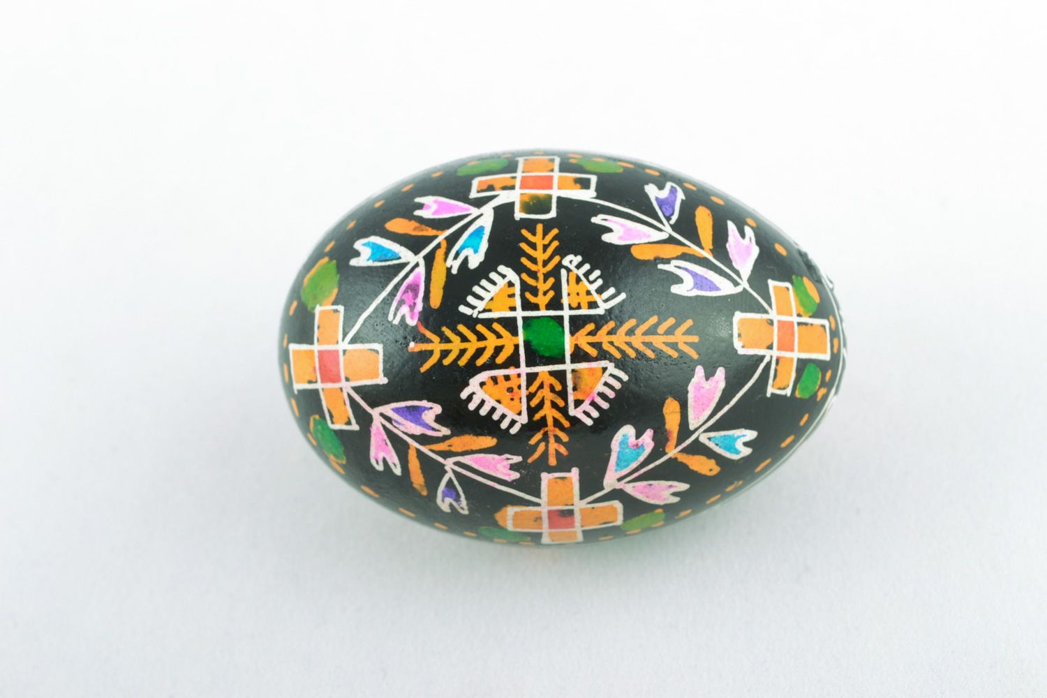 Homemade Easter egg painted with wax photo 5