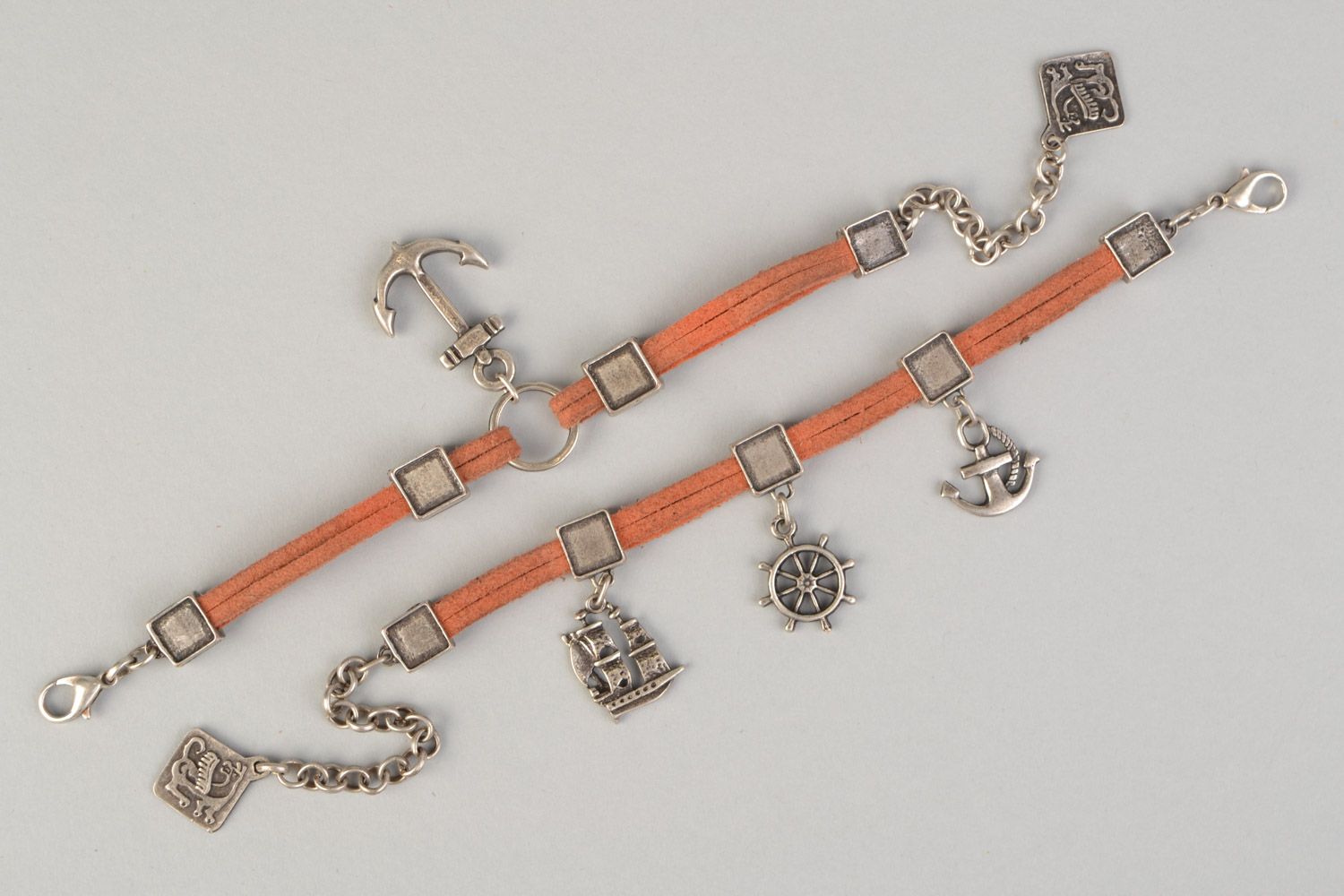 Handgemachtes originelles Set von Schmuck aus 2 Armbändern aus Leder Unisex foto 4