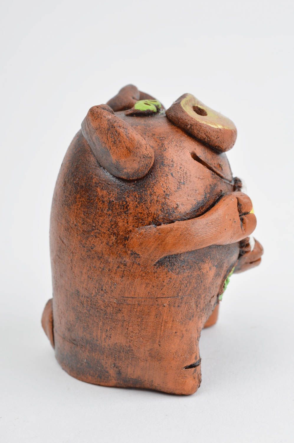 Статуэтка ручной работы статуэтка для декора фигурка из глины свинка с ромашкой фото 4