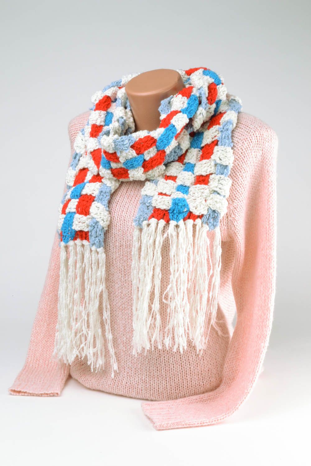 Разноцветный шарф с бахромой фото 2