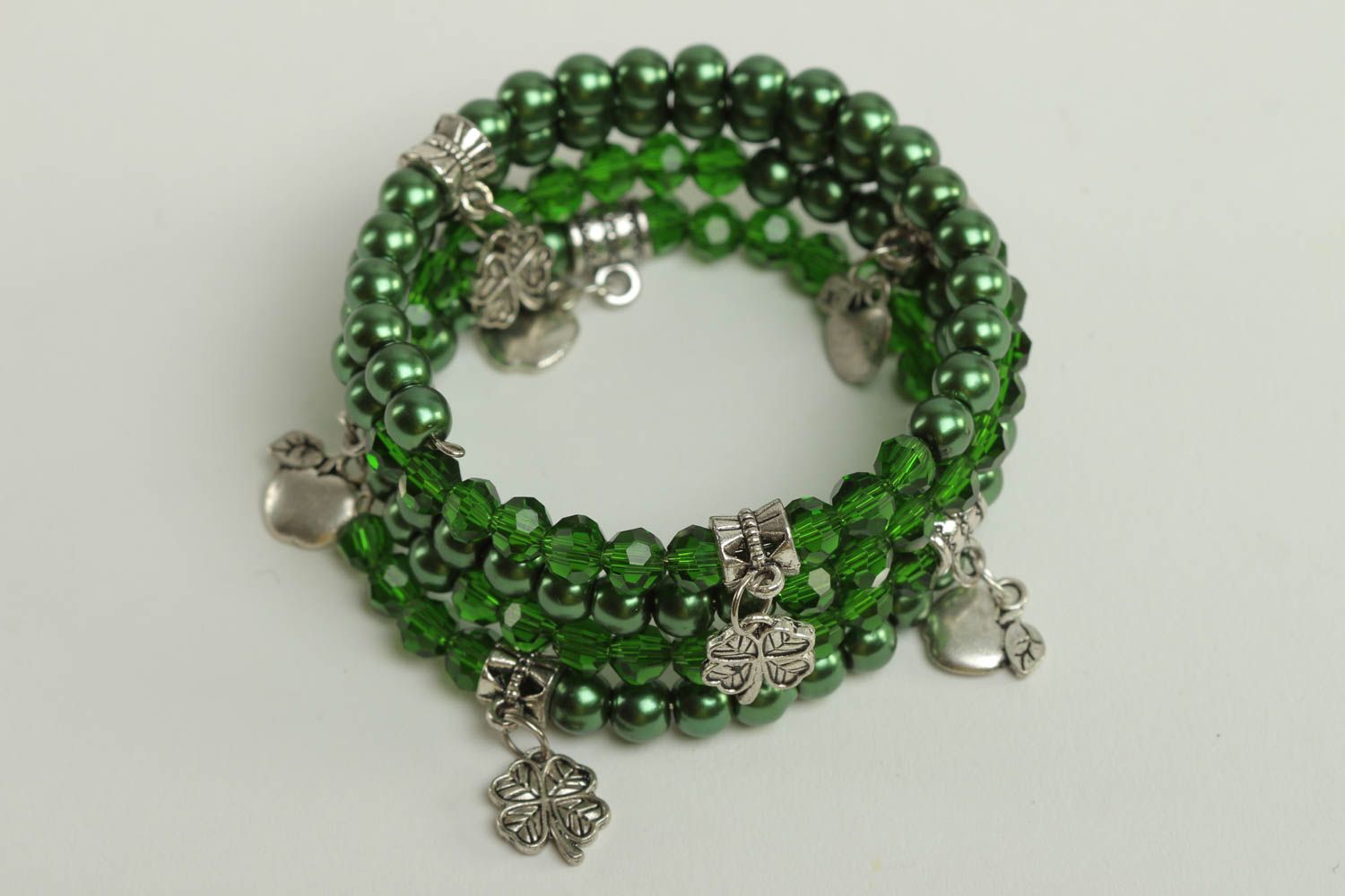 Bracelet perles fantaisie vert Bijou fait main spirale Accessoire femme photo 1