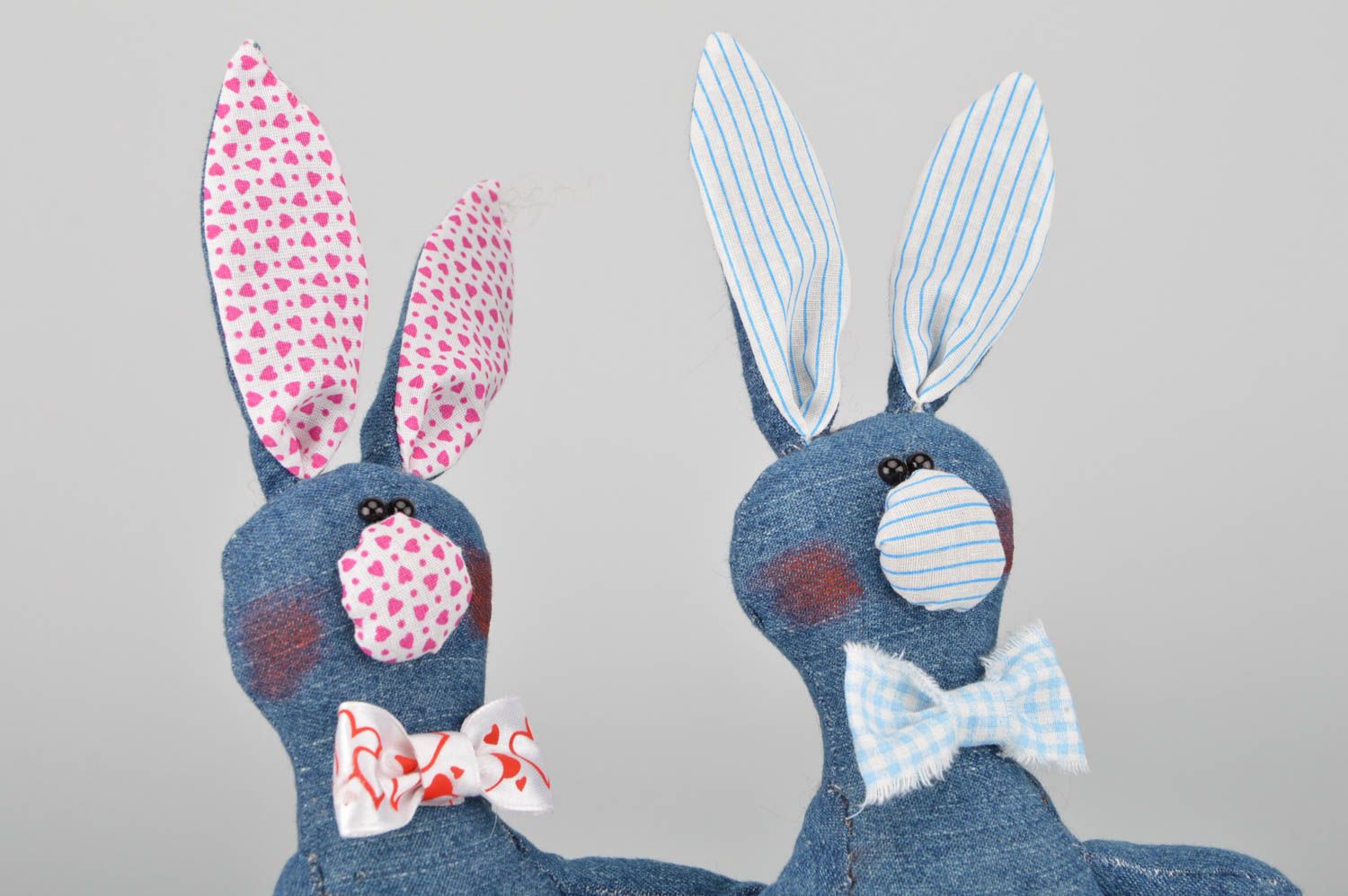 Мягкие игрушки зайцы комплект 2 шт ручная работа из ткани мальчик и девочка  фото 2
