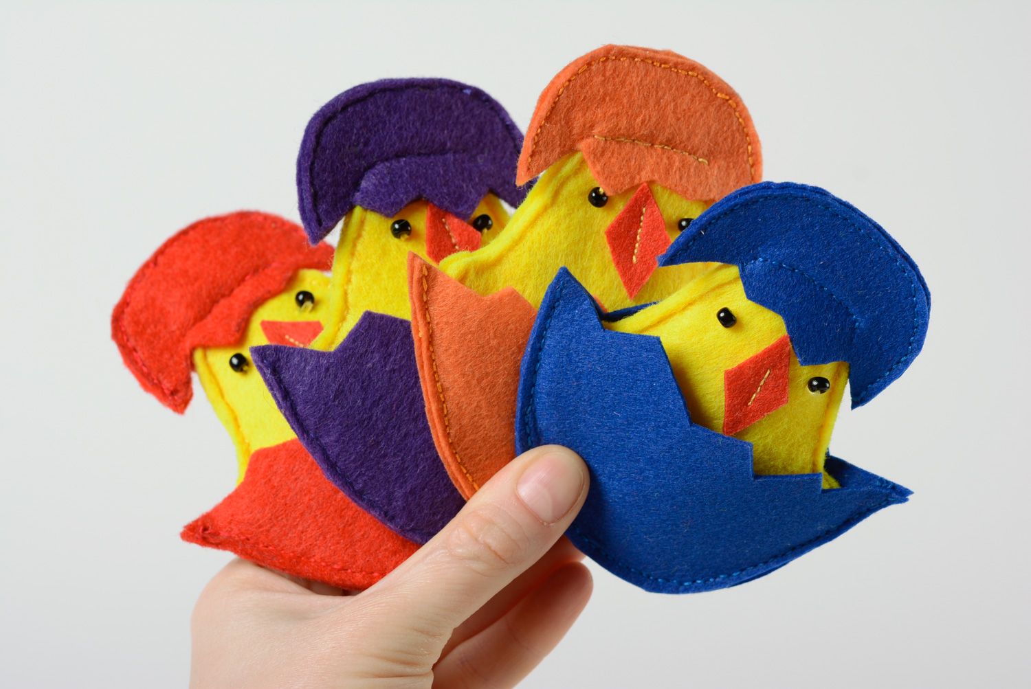 Set de juguetes educativos hecho a mano pollos en cáscara de fieltro para desarrollar habilidades finas de 4 piezas foto 2