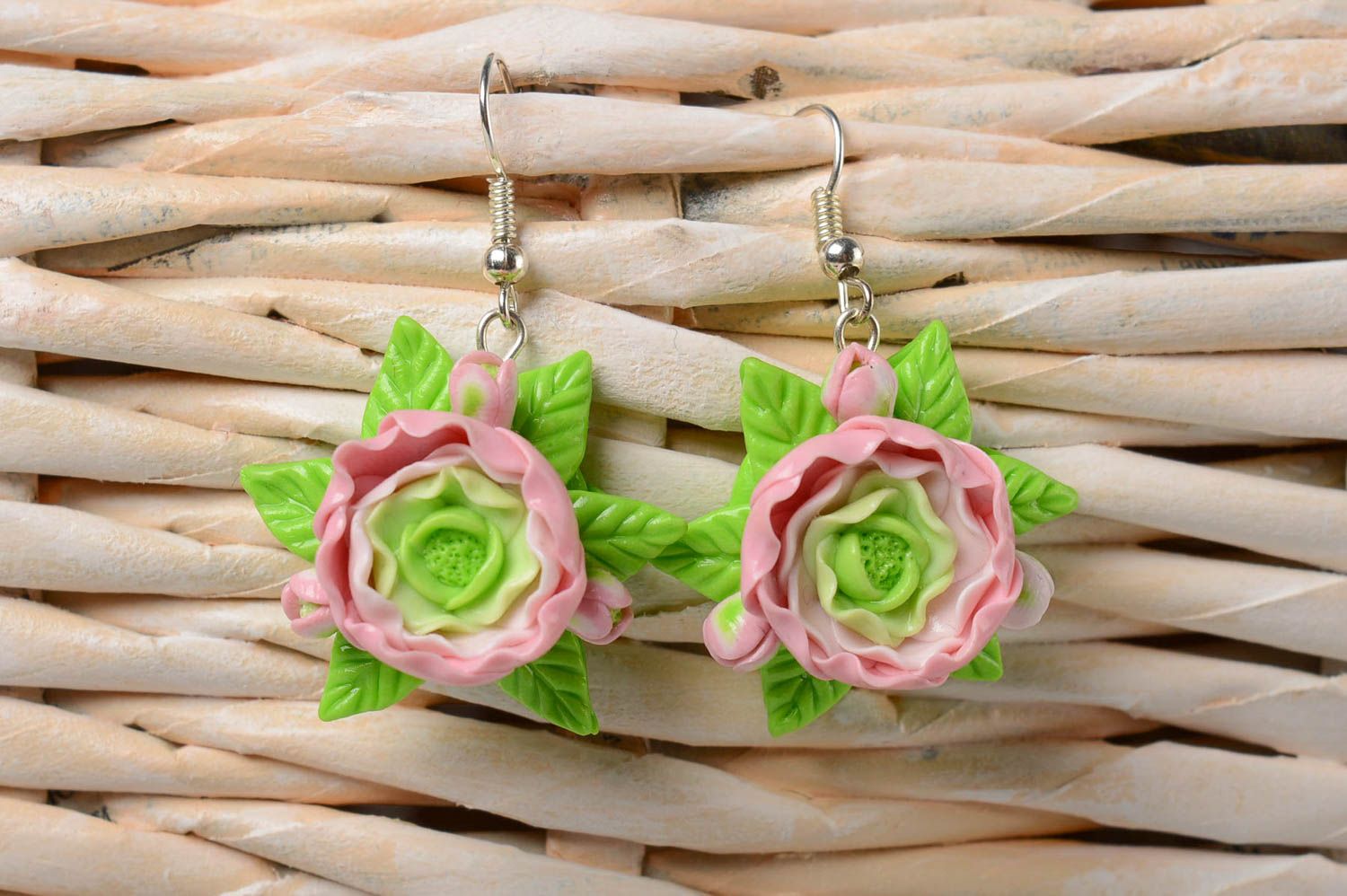 Handmade Blumen Ohrringe Polymer Schmuck Accessoire für Frauen rosa Rosen foto 1