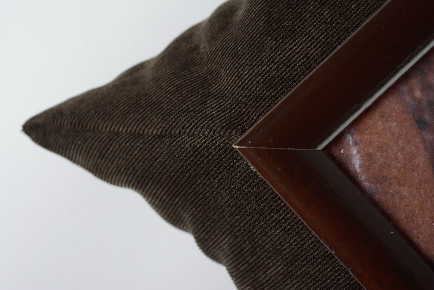 Столик подушка ручной работы практичный коричневый с картинкой ручная работа фото 2