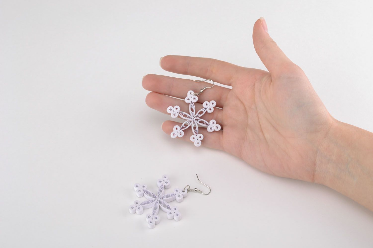 Quilling snowflake earrings photo 3