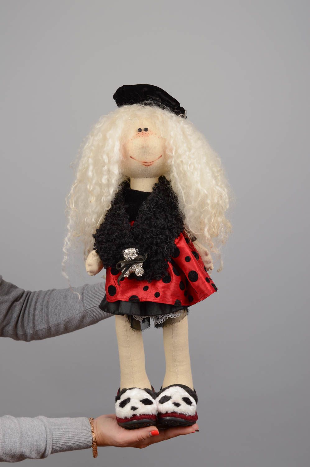 Schöne künstlerische Puppe für Mädchen handmade drollig aus Leinen originell foto 5
