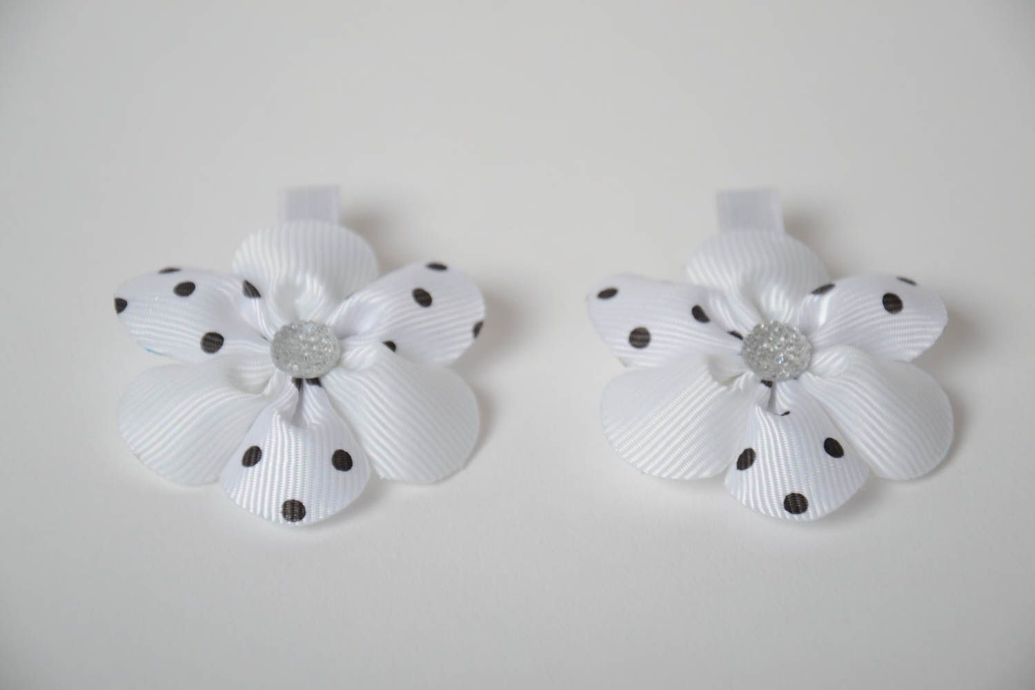 Handmade children hair clips with white polka dot ribbon flowers set of 2 items photo 2