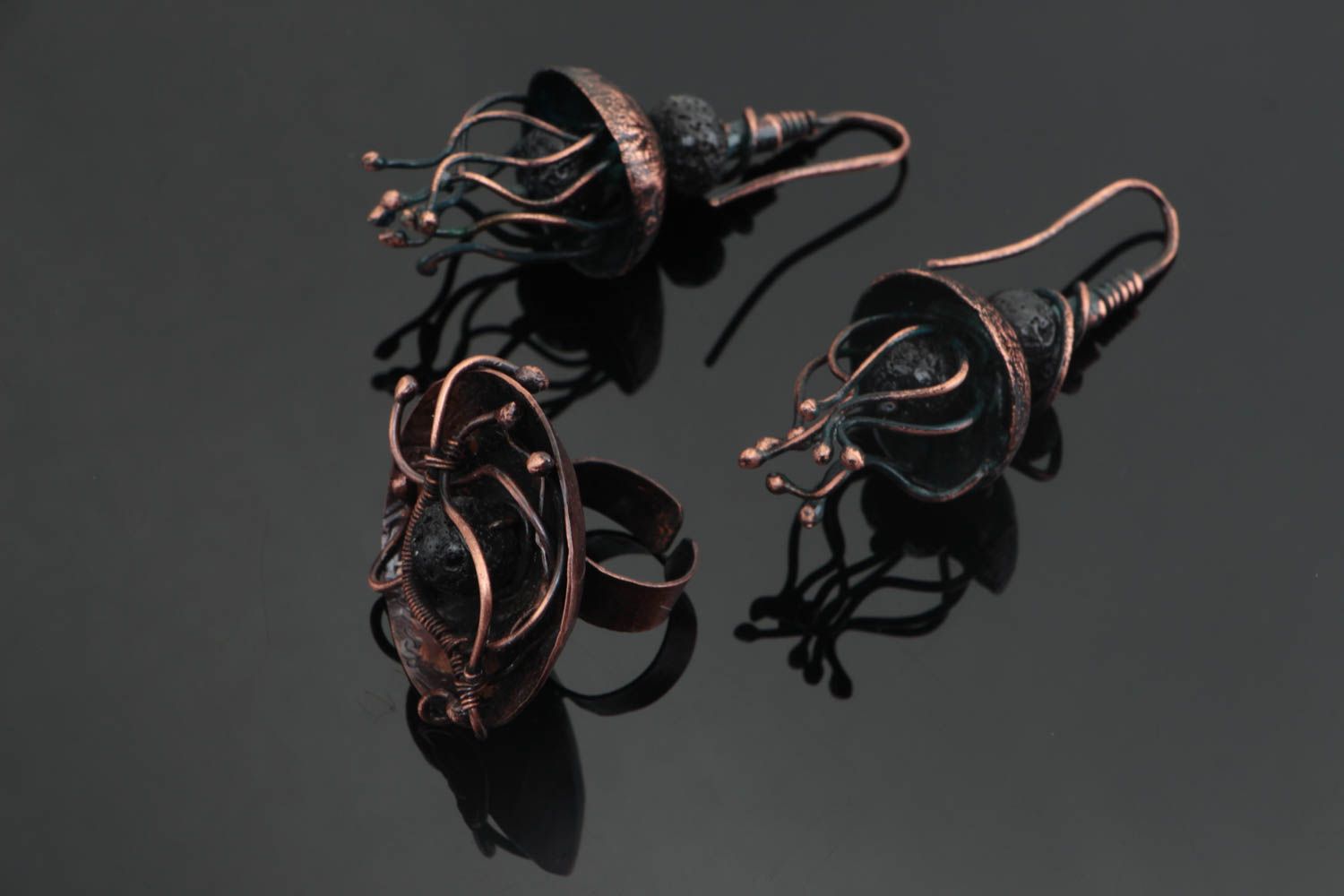 Conjunto de joyas de cobre de pendientes y anillo artesanales originales Medusas foto 1